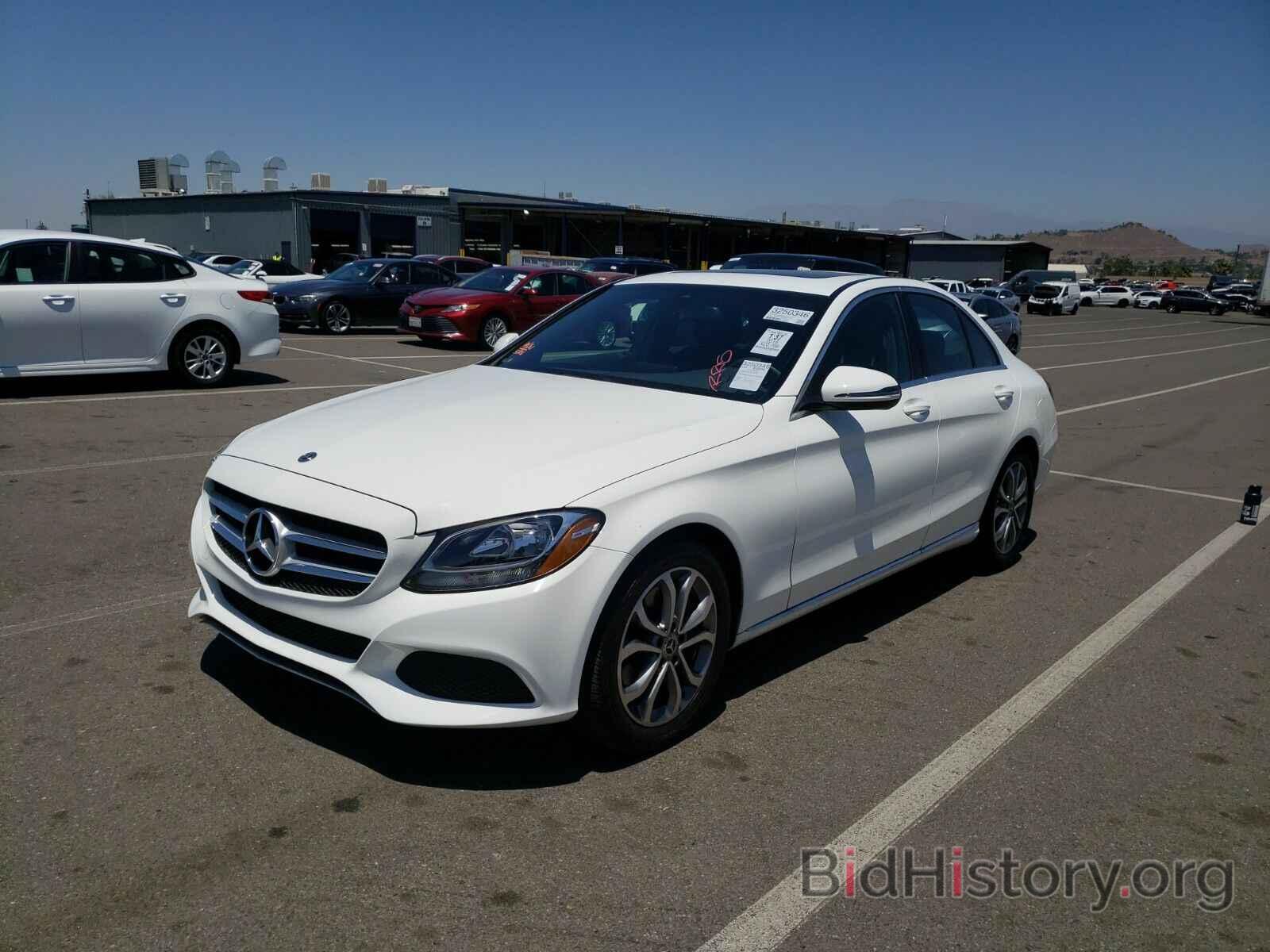 Photo 55SWF4JB0JU255068 - Mercedes-Benz C-Class 2018