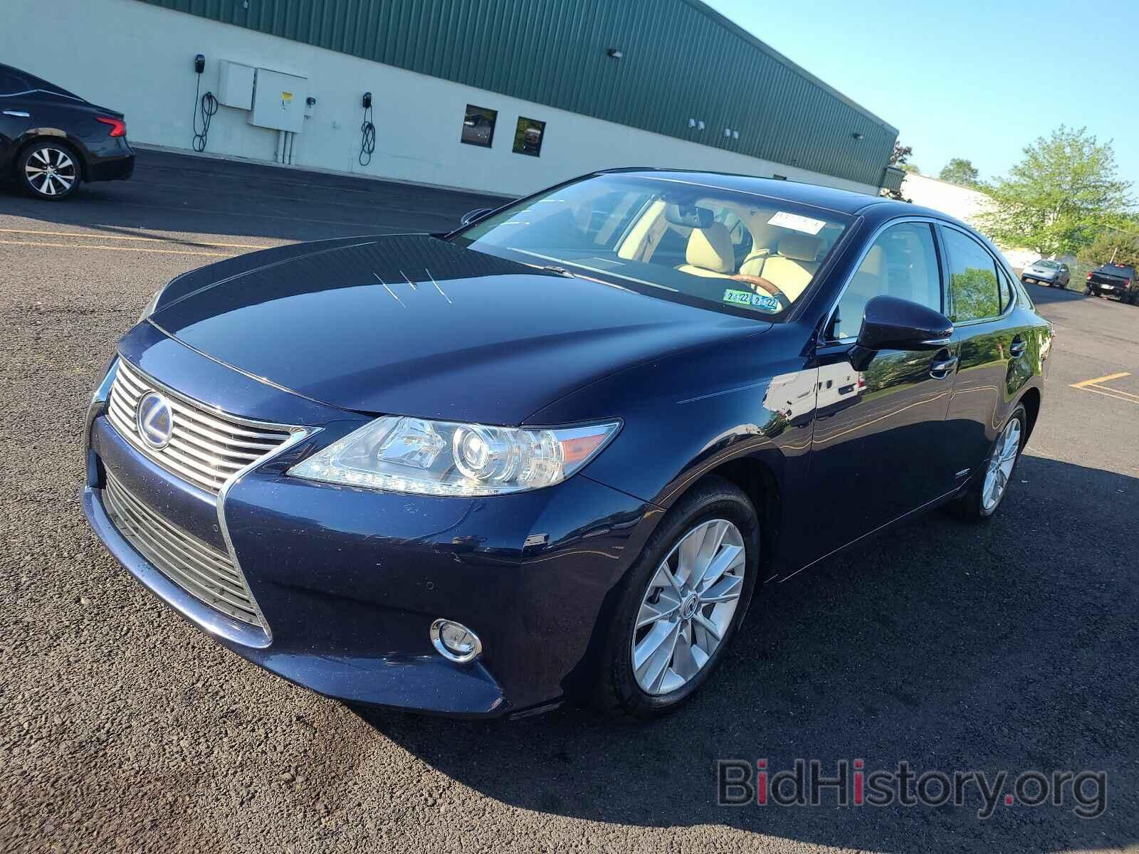 Photo JTHBW1GG0F2076782 - Lexus ES 300h 2015