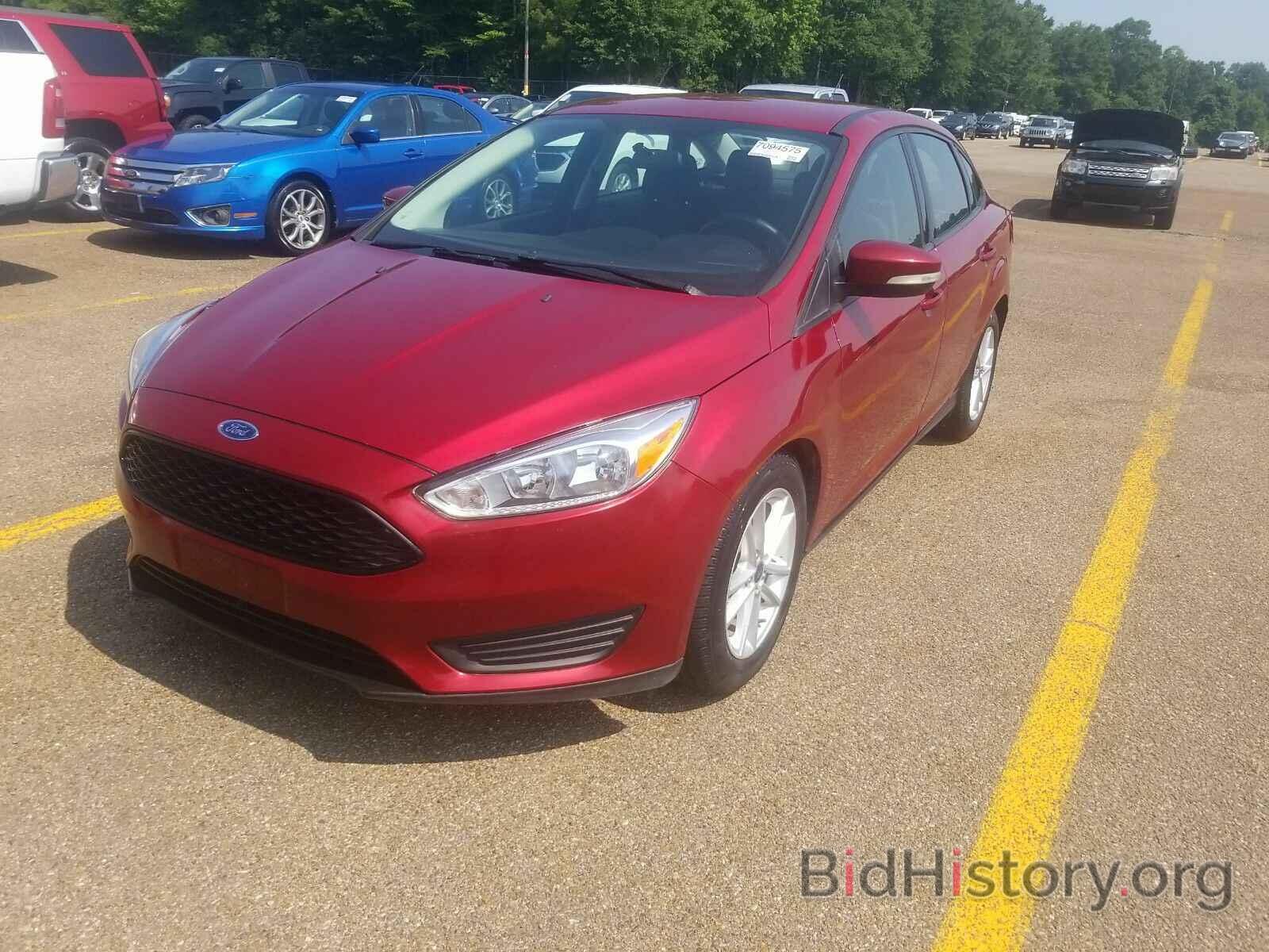 Photo 1FADP3F25HL202078 - Ford Focus SE 2017