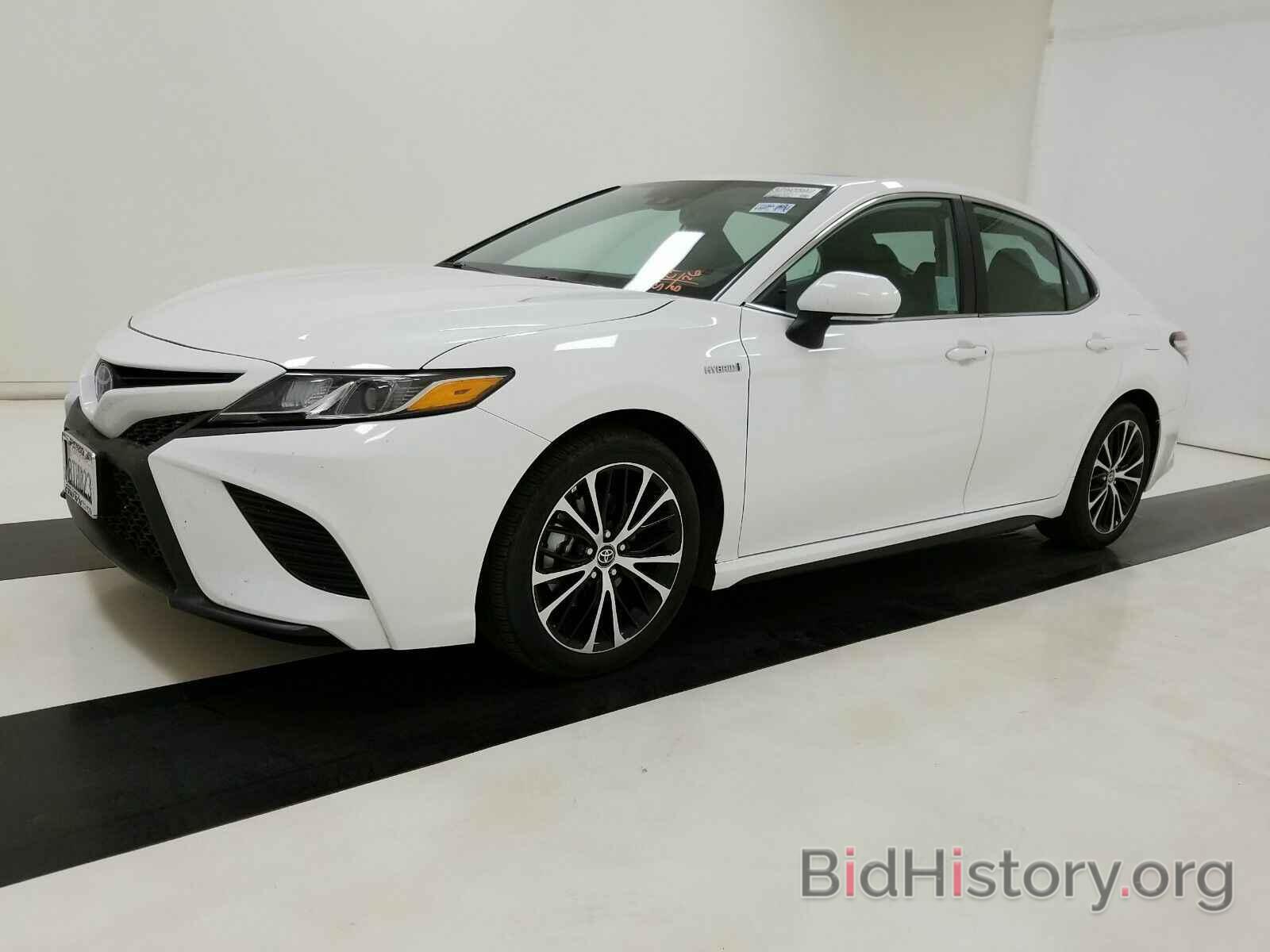 Photo 4T1J31AK3LU537827 - Toyota Camry Hybrid 2020