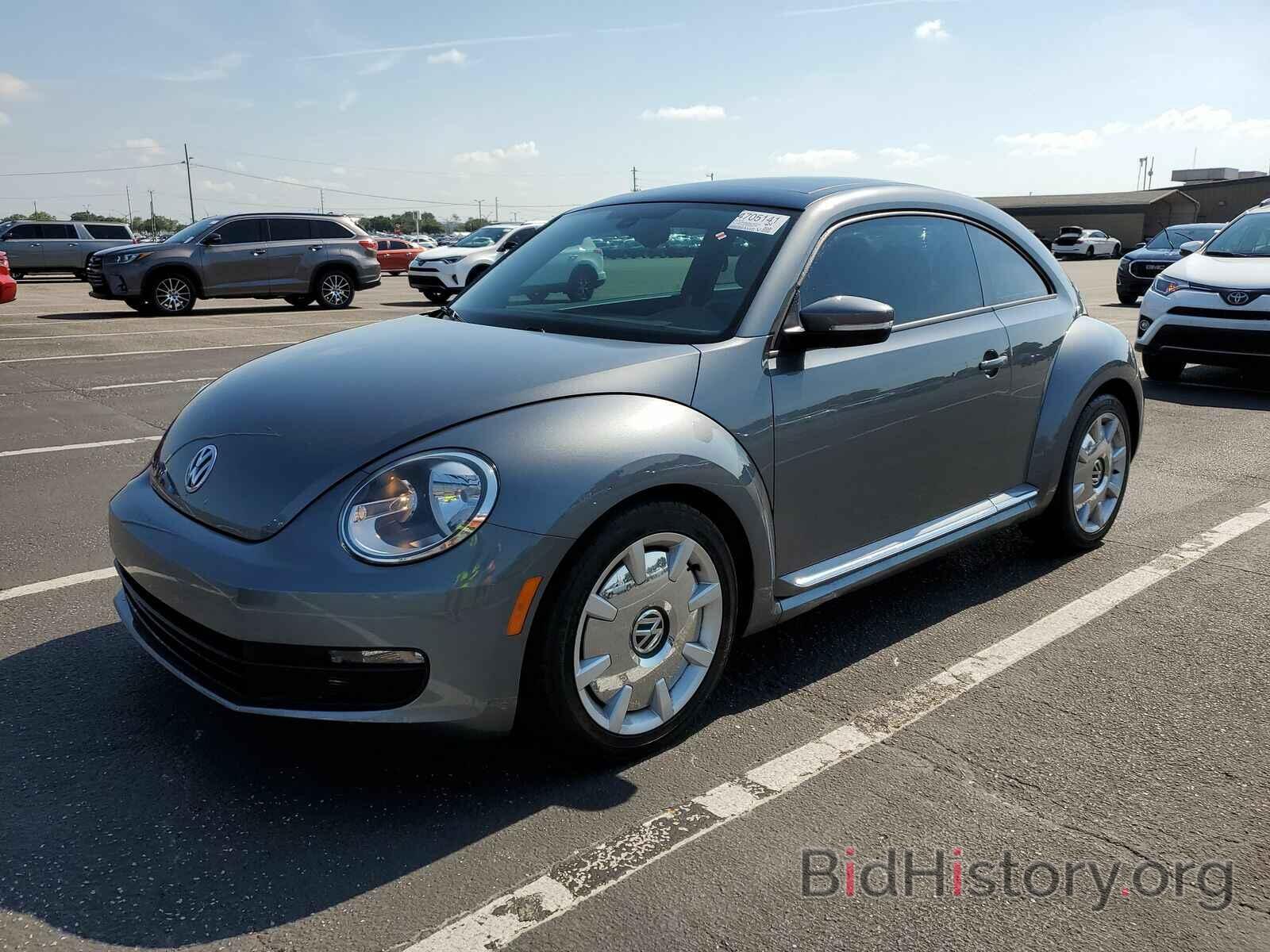 Photo 3VWJ17AT5GM601556 - Volkswagen Beetle Coupe 2016