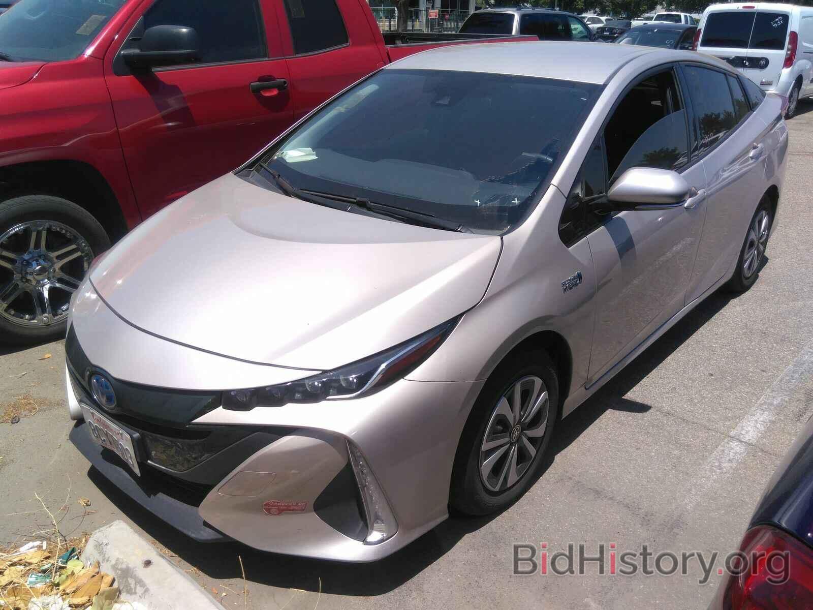 Photo JTDKARFP1H3043416 - Toyota Prius Prime 2017