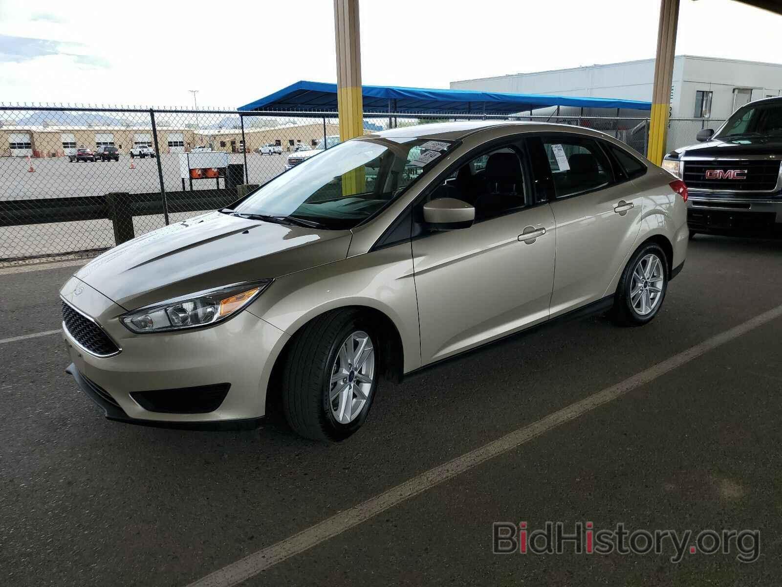 Photo 1FADP3F29JL327218 - Ford Focus SE 2018