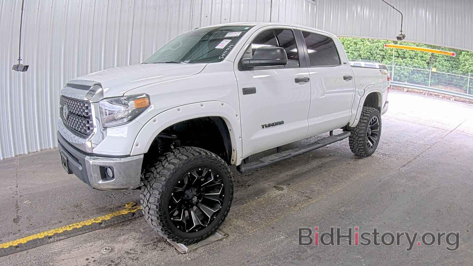 Photo 5TFDW5F13KX854701 - Toyota Tundra 4WD 2019