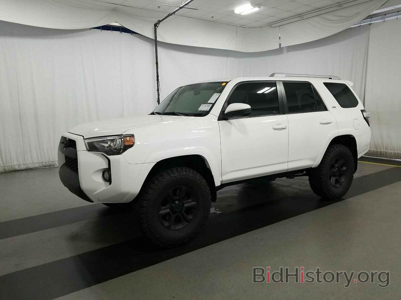 Фотография JTEZU5JR8J5166921 - Toyota 4Runner SR5 2018