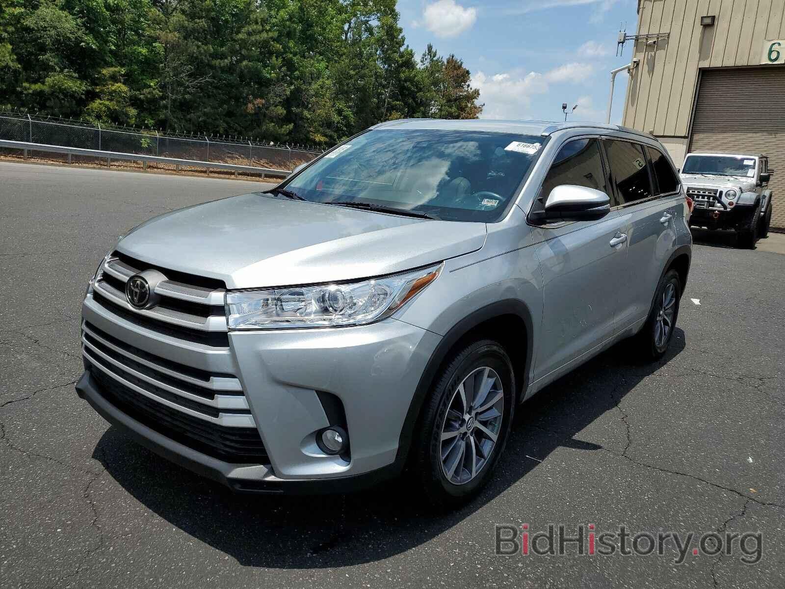 Фотография 5TDKZRFH9JS537206 - Toyota Highlander 2018