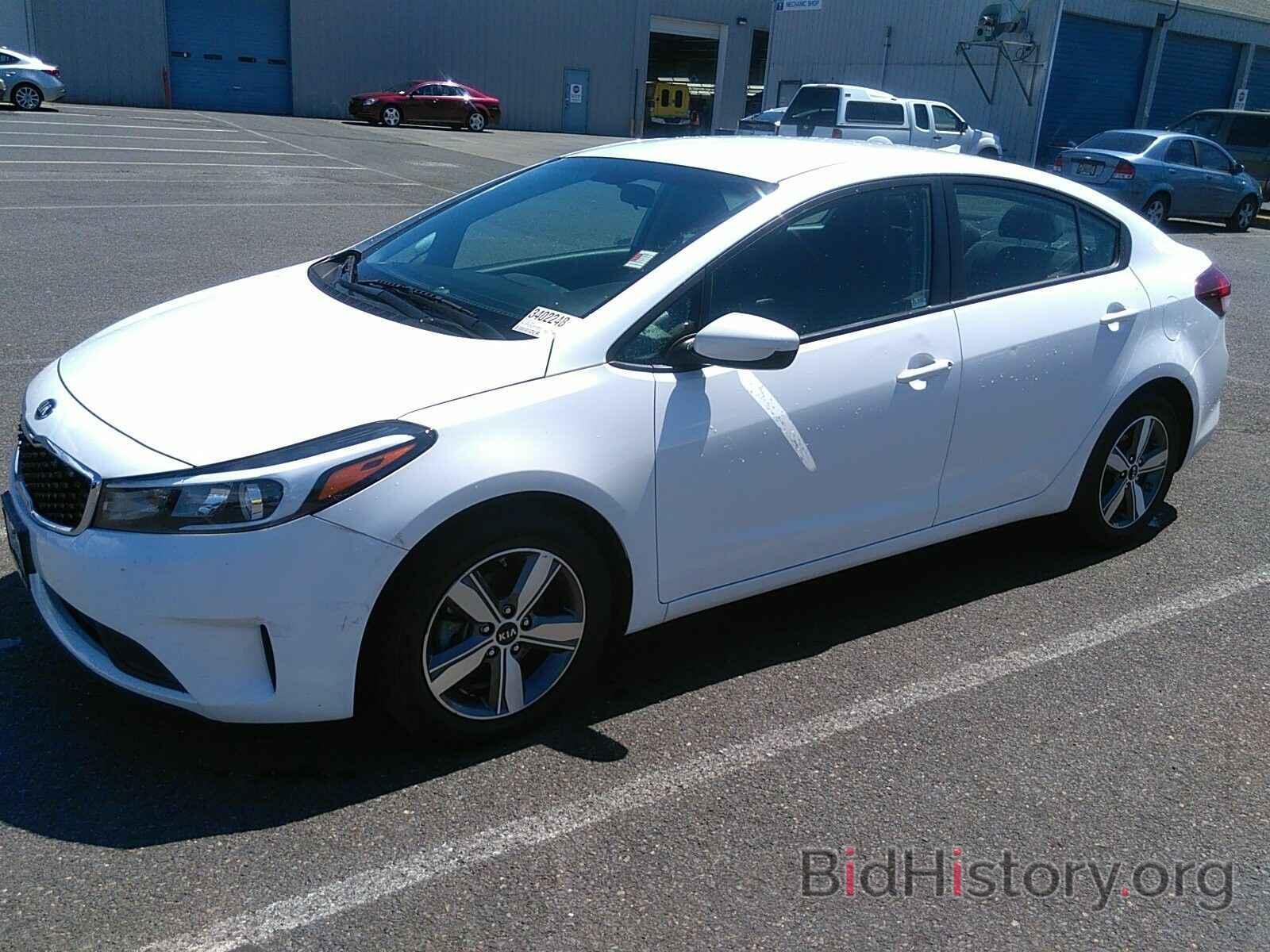 Photo 3KPFL4A73JE273883 - Kia Forte LX 2018