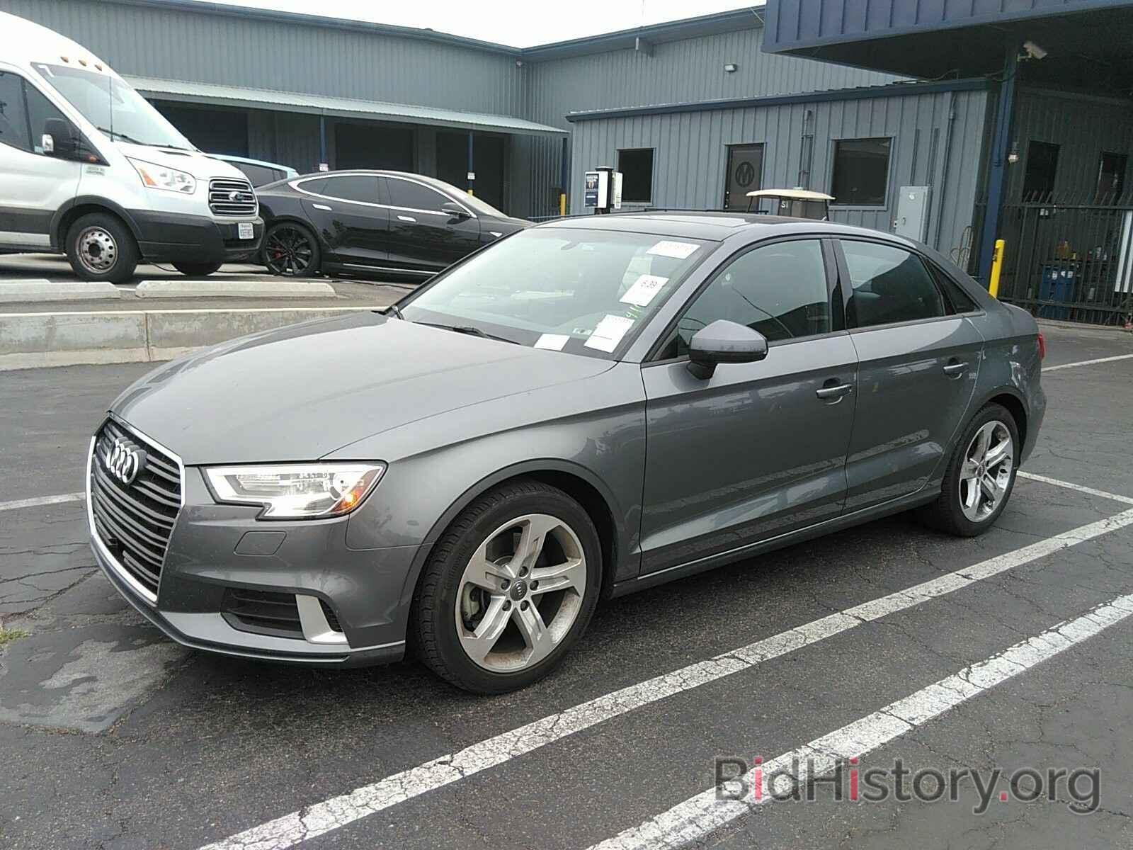 Photo WAUB8GFF1J1035886 - Audi A3 Sedan 2018