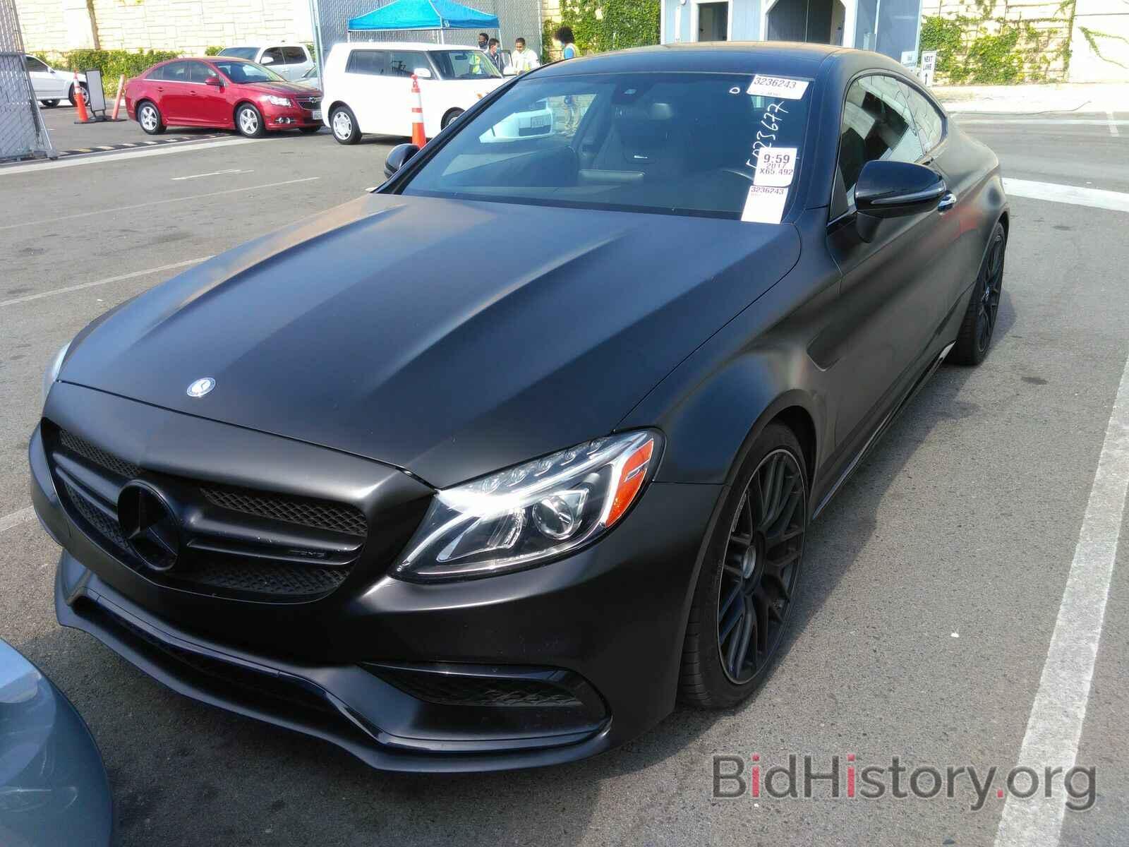 Photo WDDWJ8GB0HF458438 - Mercedes-Benz C-Class 2017