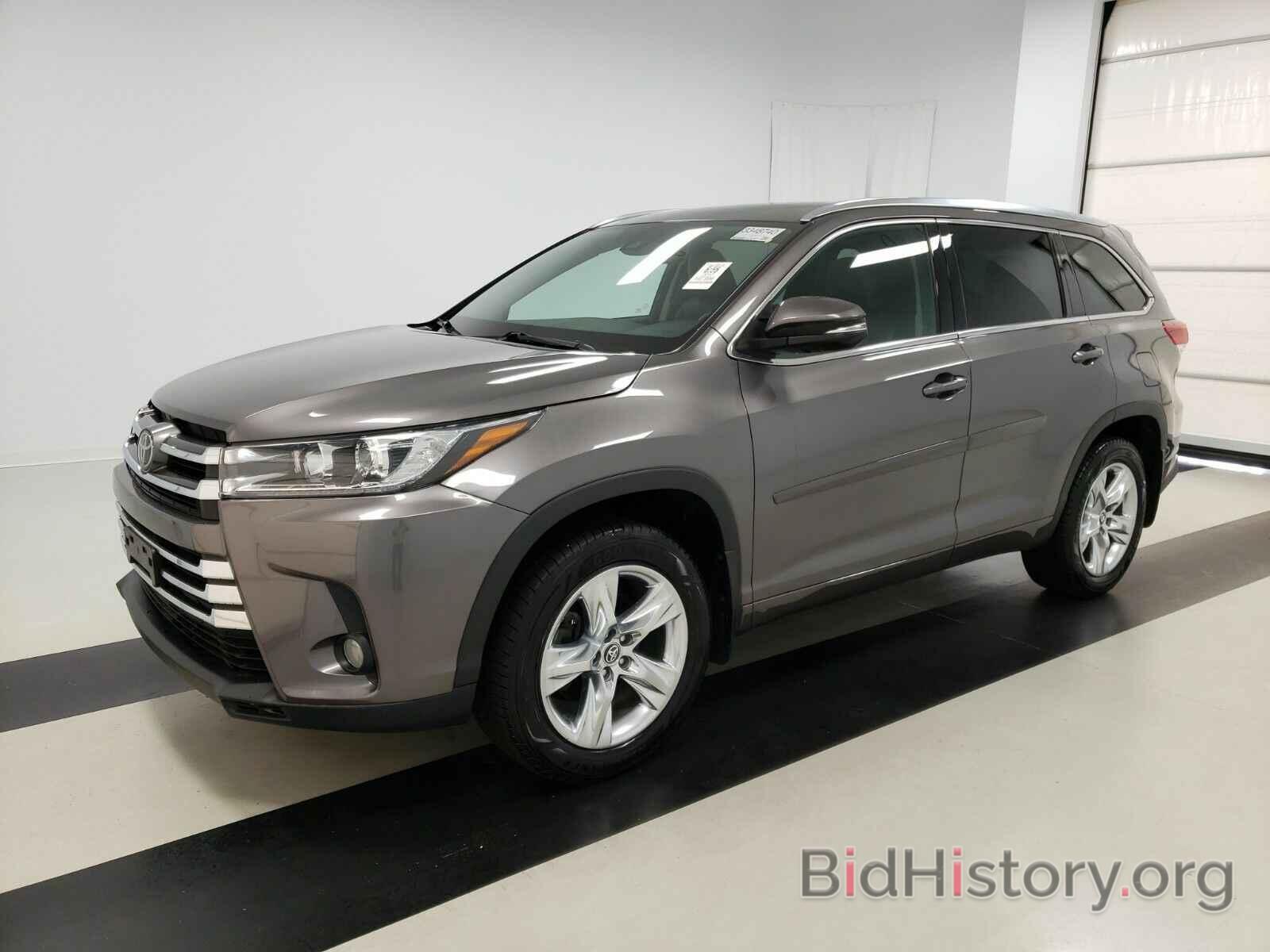 Photo 5TDDZRFH4HS401987 - Toyota Highlander 2017