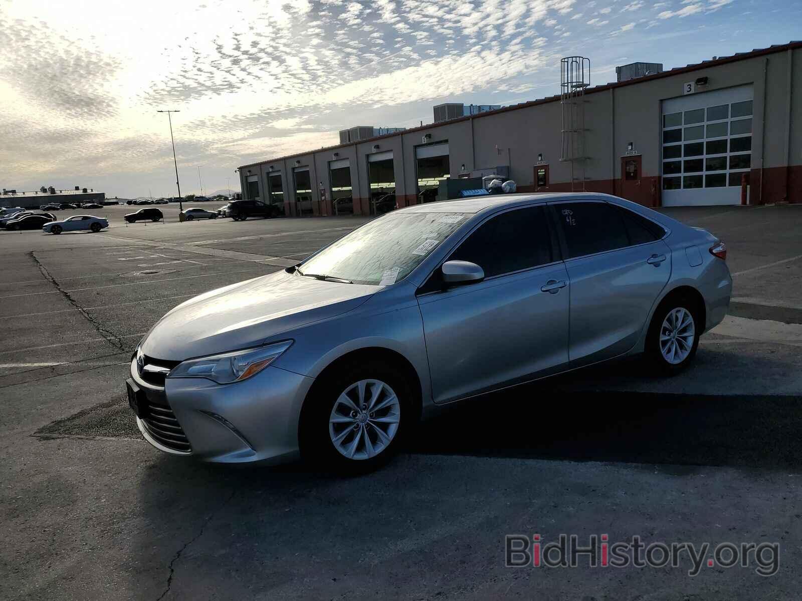 Photo 4T4BF1FK2FR505661 - Toyota Camry 2015