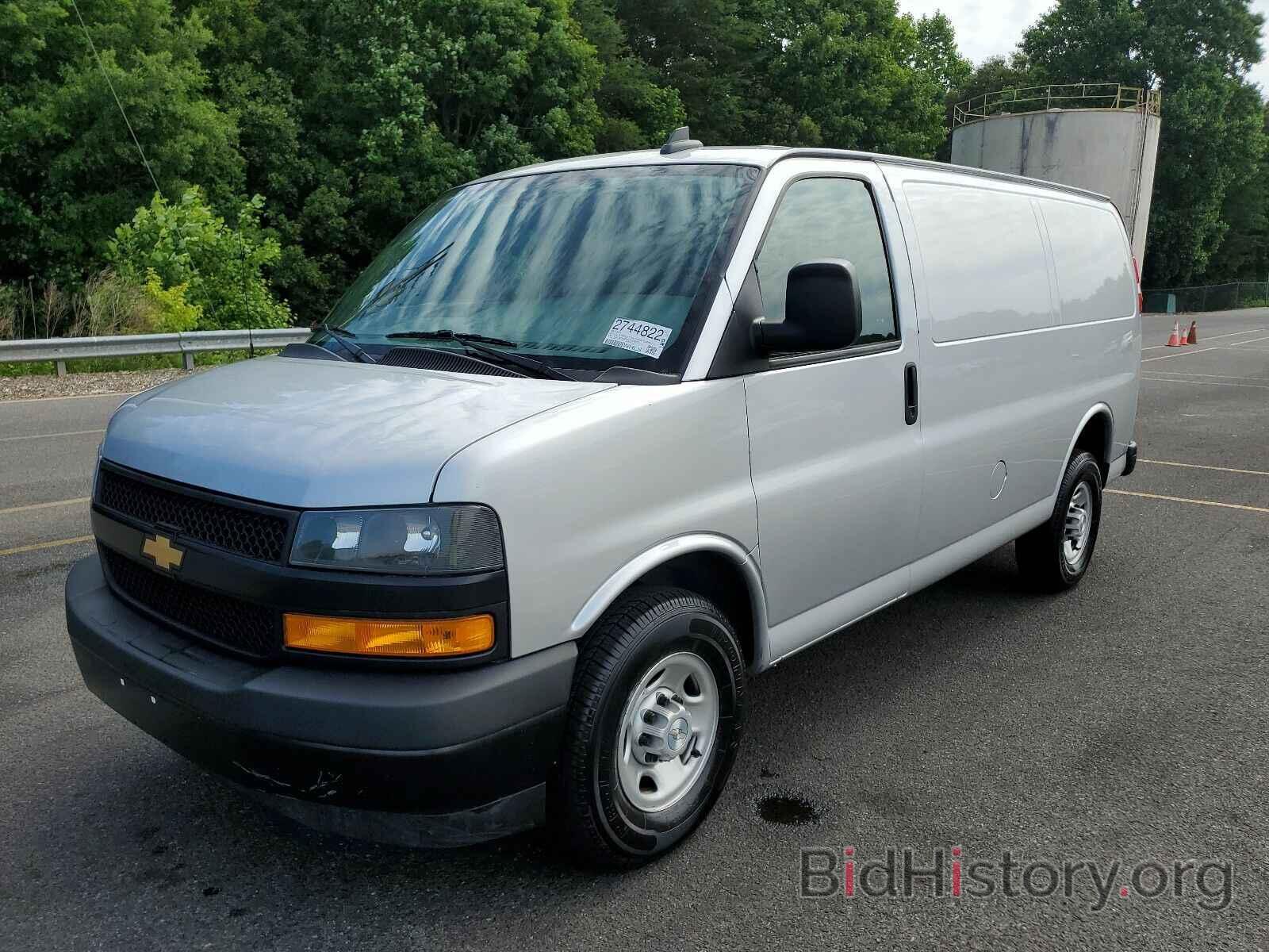 Photo 1GCWGAFP4J1309000 - Chevrolet Express Cargo Van 2018