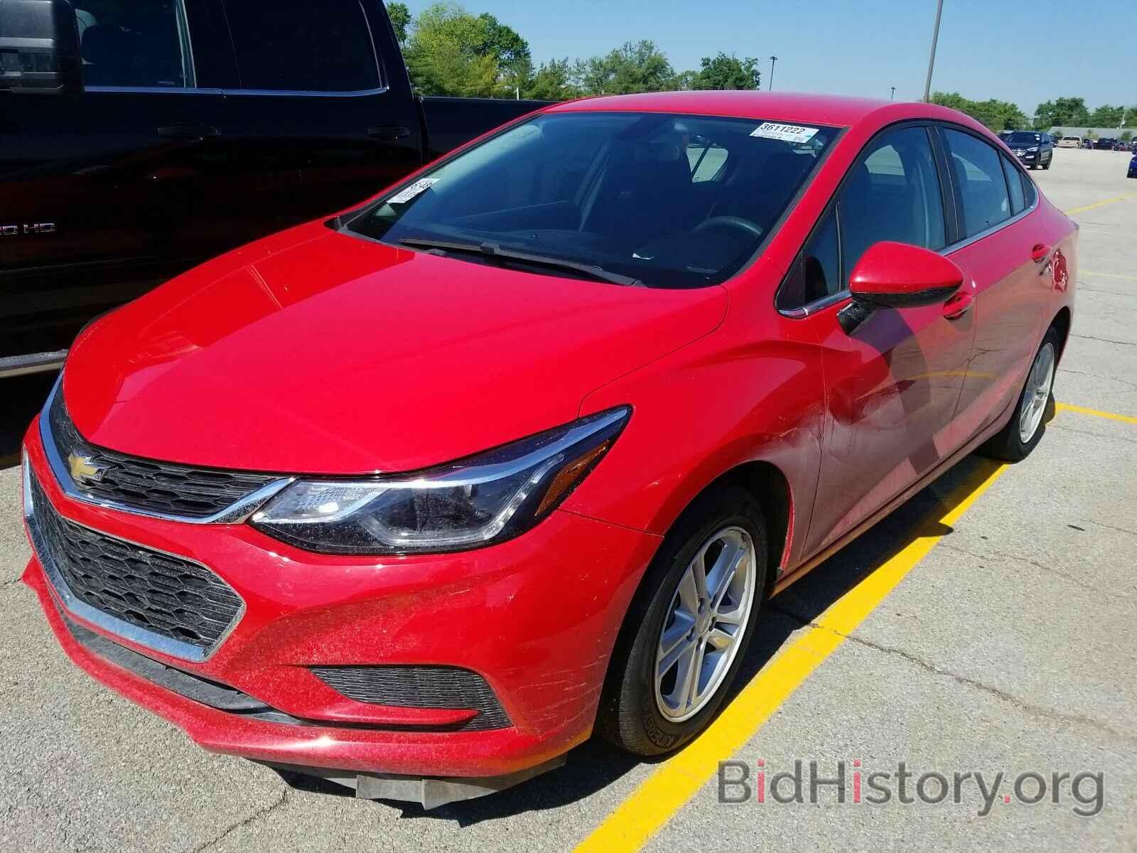 Photo 1G1BE5SM1H7119209 - Chevrolet Cruze 2017