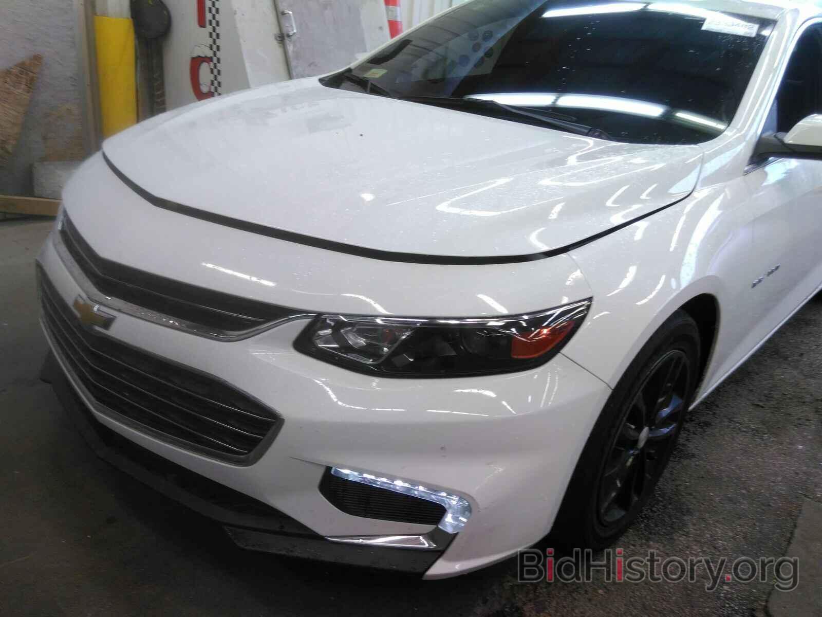 Photo 1G1ZD5ST4JF152645 - Chevrolet Malibu 2018