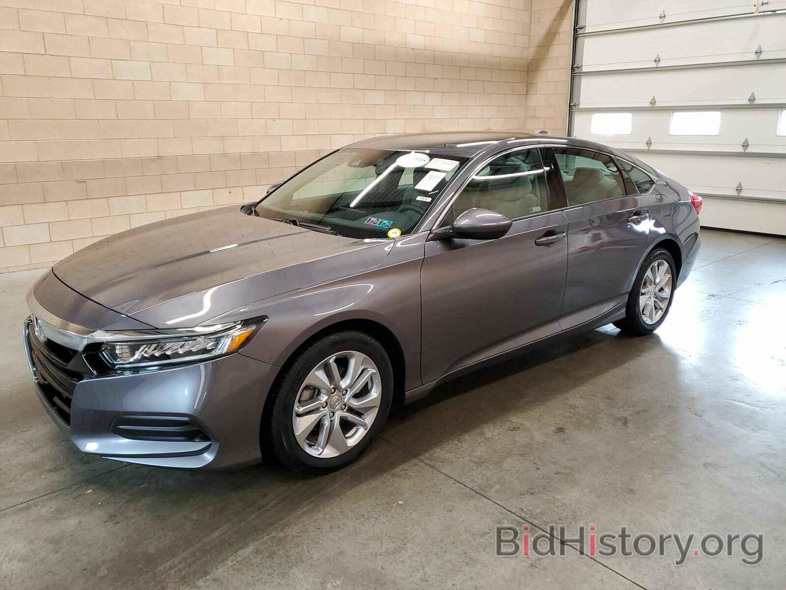 Photo 1HGCV1F13JA216006 - Honda Accord Sedan 2018