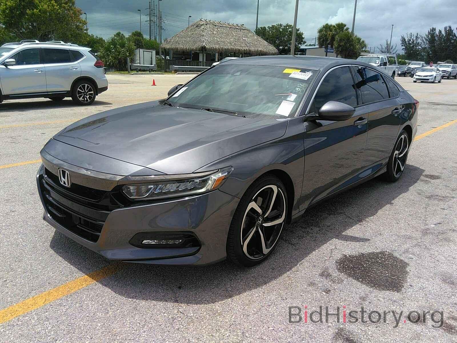 Photo 1HGCV2F37JA006385 - Honda Accord Sedan 2018