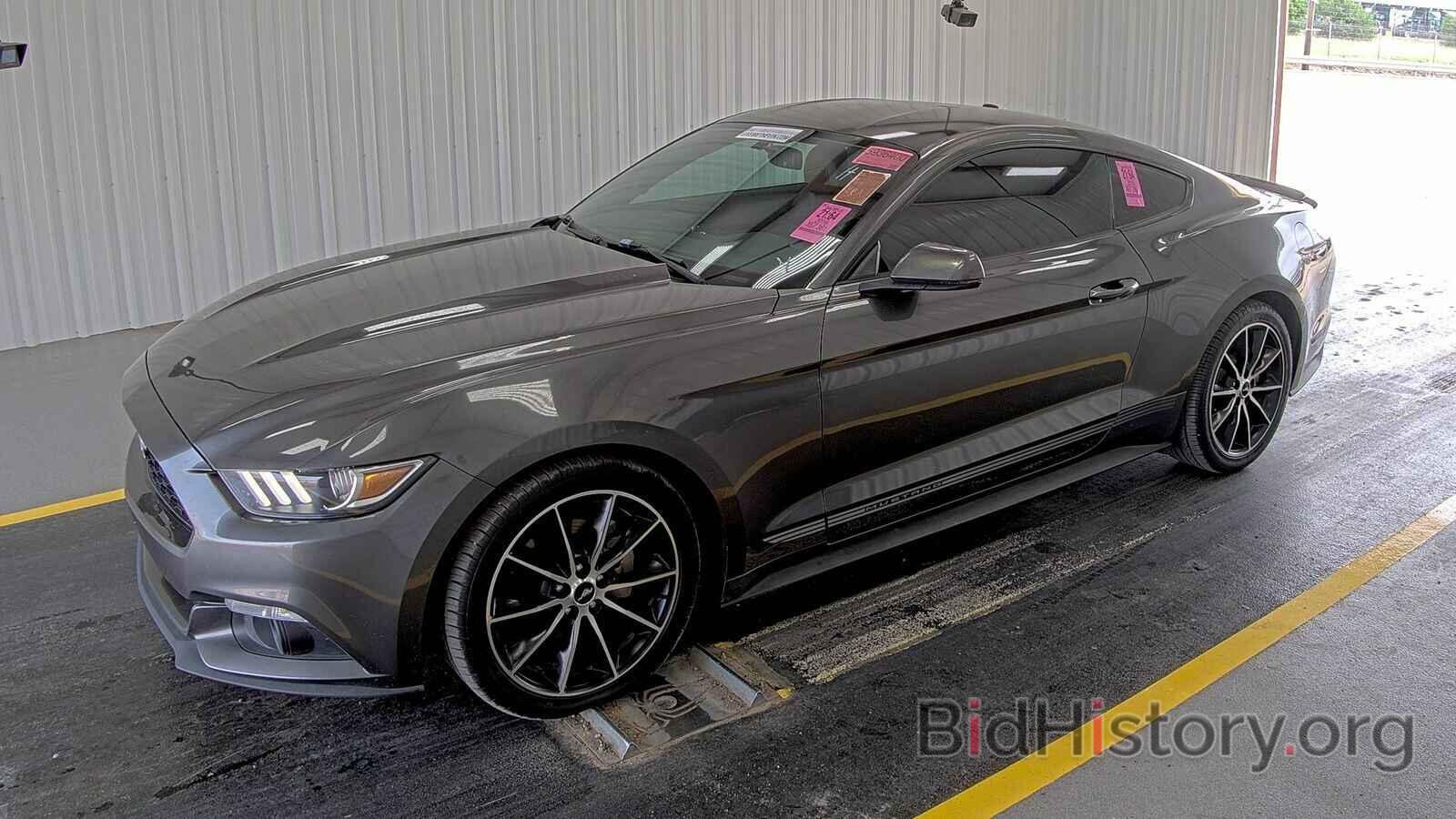 Photo 1FA6P8TH8G5215747 - Ford Mustang 2016