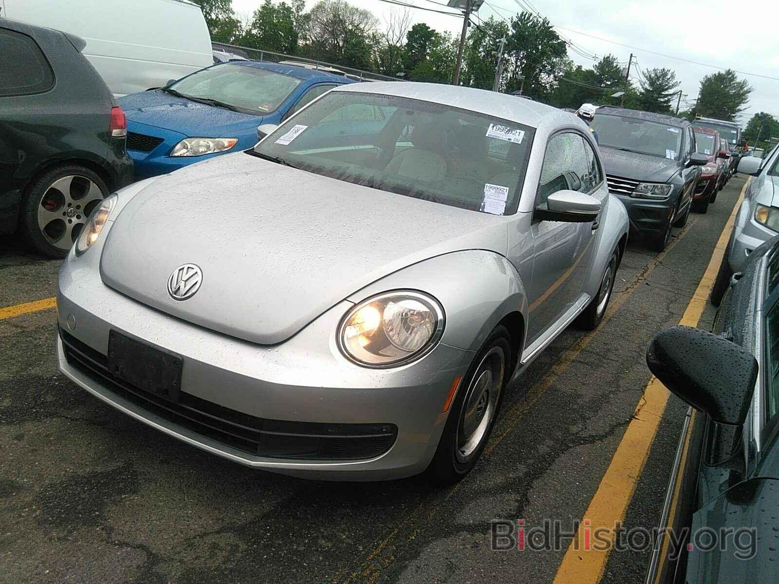 Photo 3VWF17AT2FM603205 - Volkswagen Beetle Coupe 2015