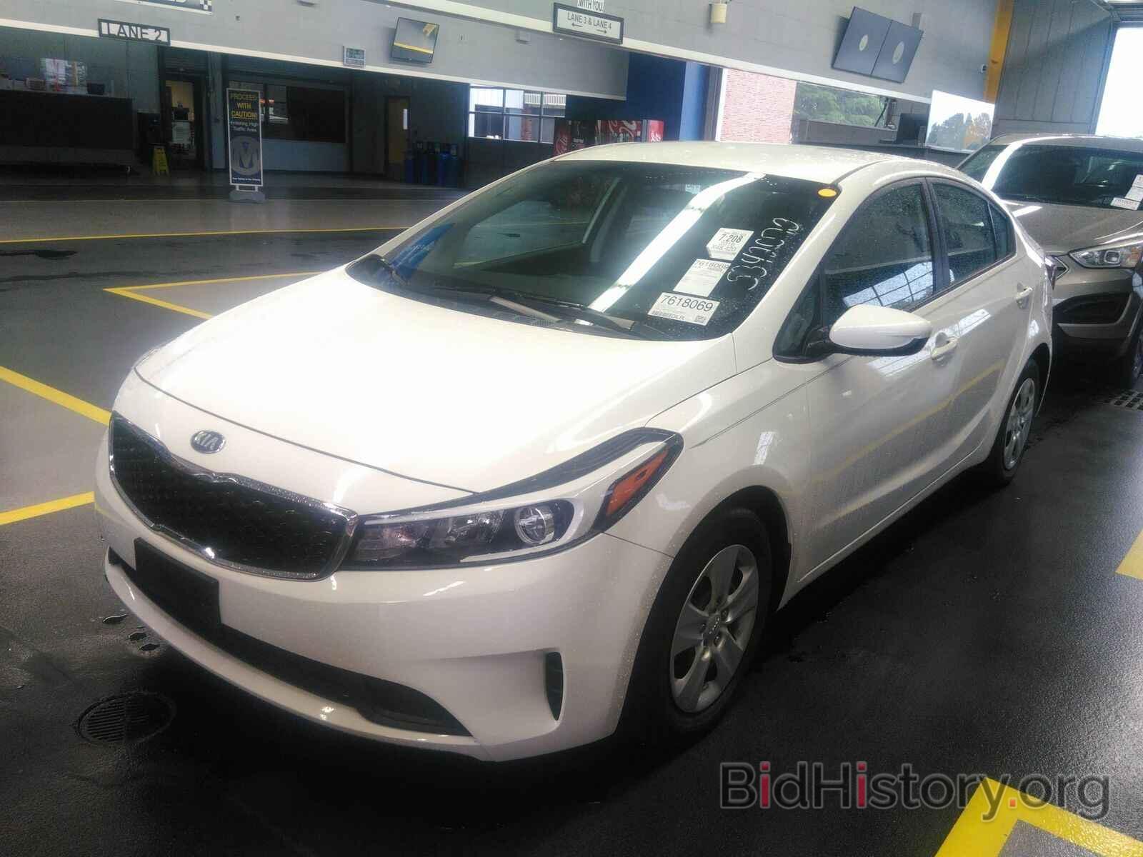 Photo 3KPFK4A70JE239547 - Kia Forte LX 2018