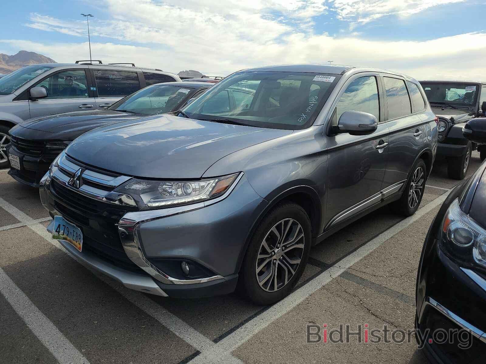 Photo JA4AZ3A31JZ055343 - Mitsubishi Outlander 2018