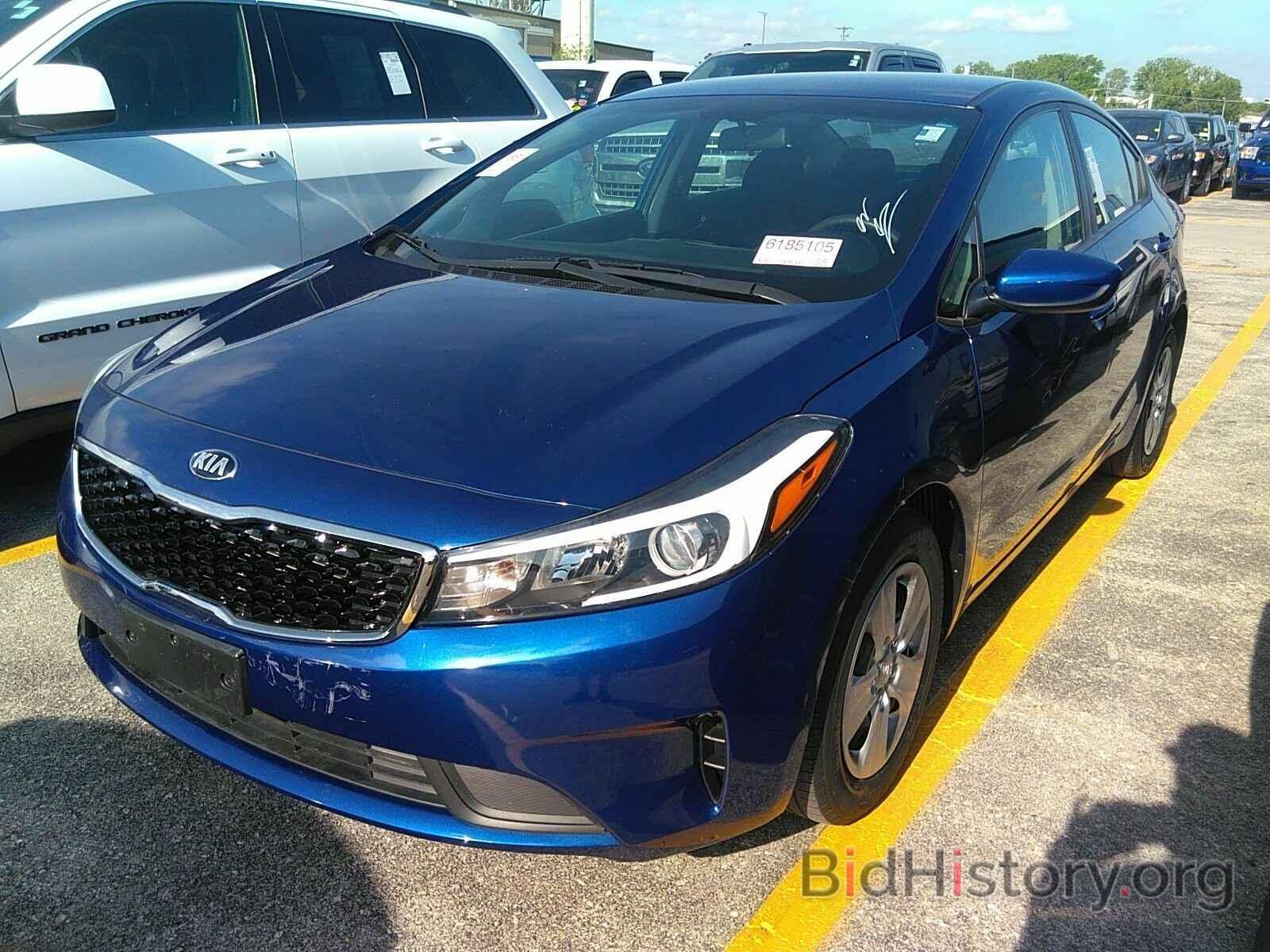 Photo 3KPFK4A70JE211165 - Kia Forte LX 2018