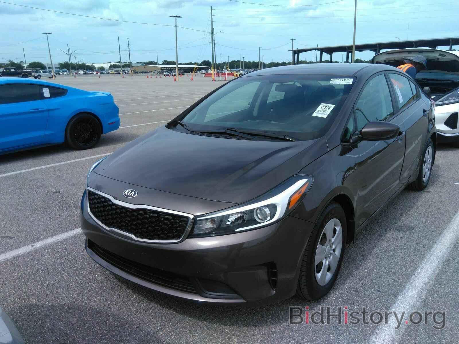 Photo 3KPFK4A77JE167956 - Kia Forte LX 2018