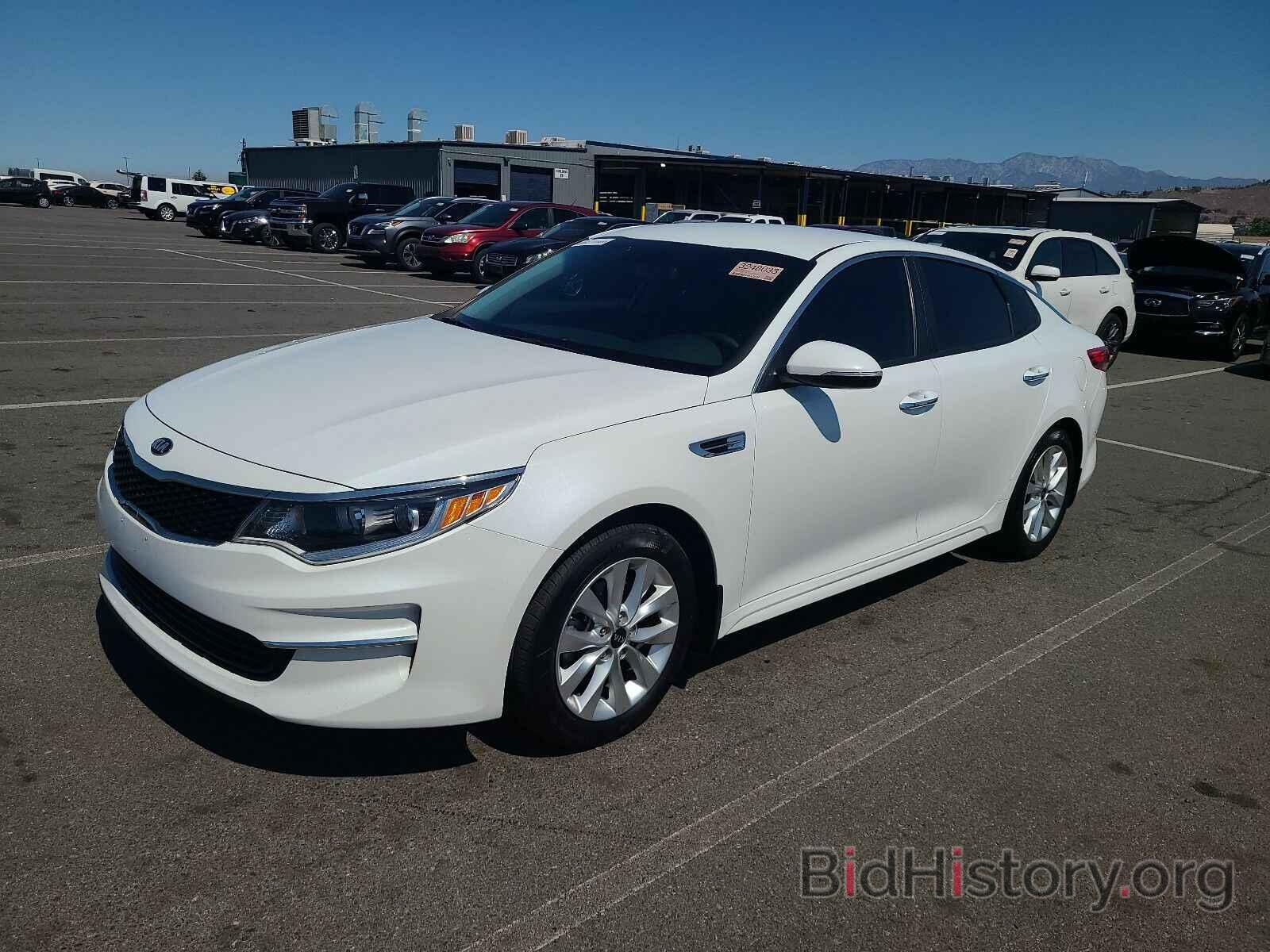 Photo 5XXGT4L30JG259963 - Kia Optima 2018