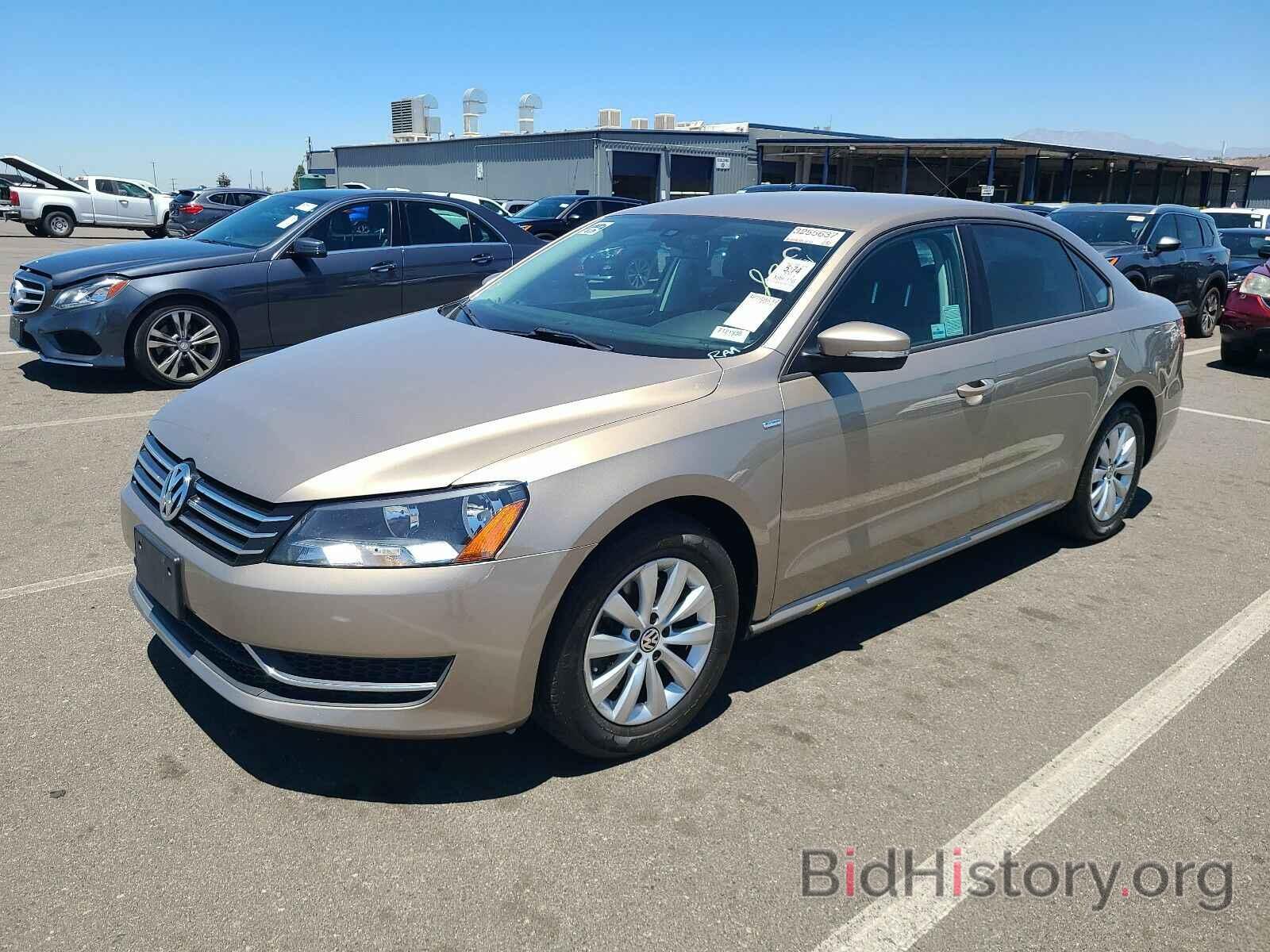 Фотография 1VWAT7A37FC036477 - Volkswagen Passat 2015