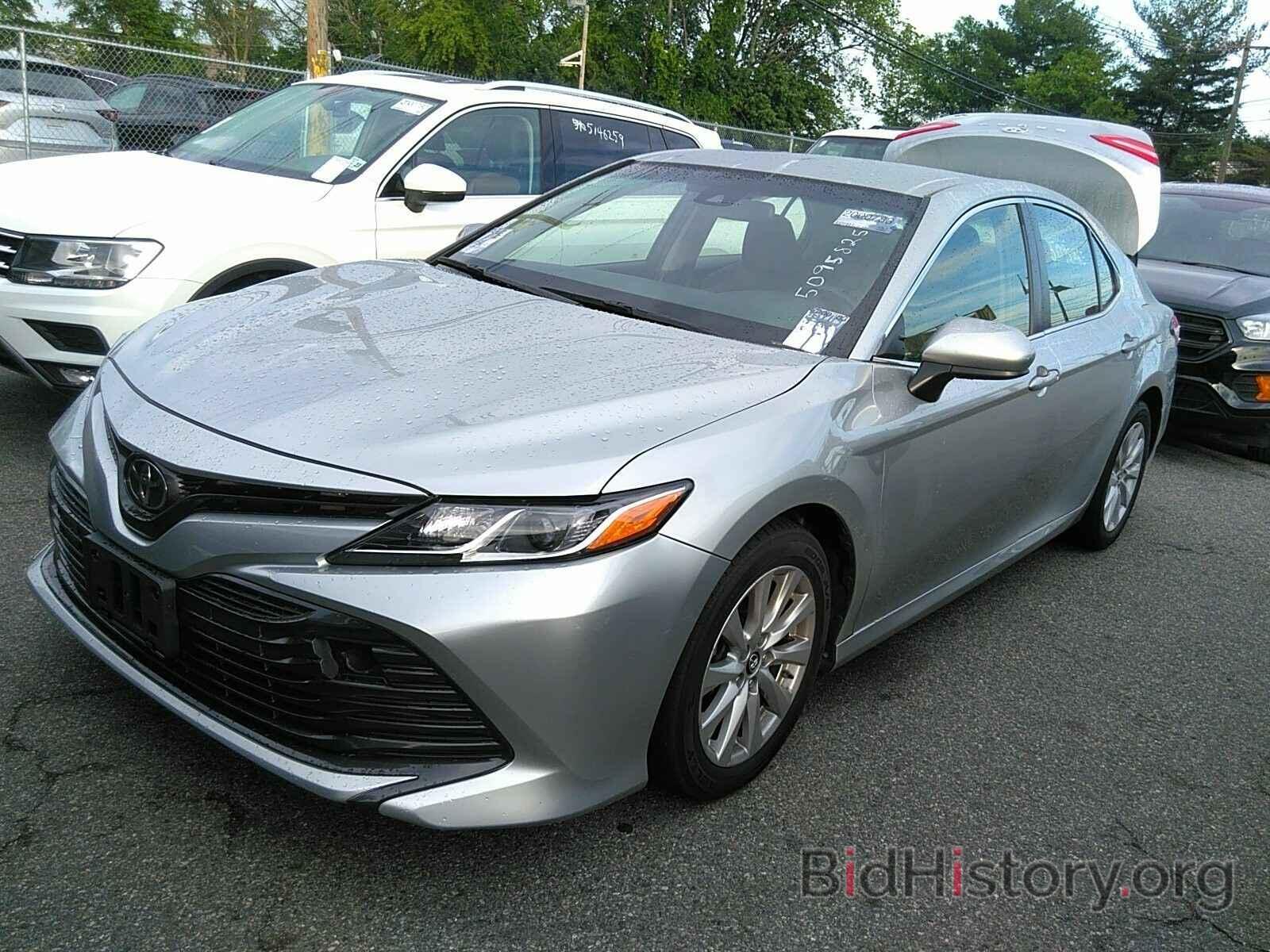 Photo JTNB11HK4J3034181 - Toyota Camry LE 2018