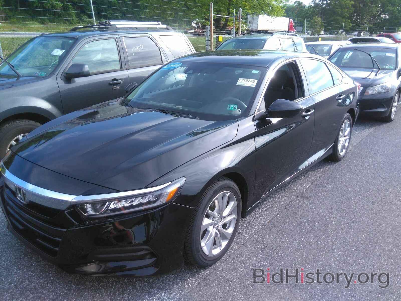 Photo 1HGCV1F12JA160978 - Honda Accord Sedan 2018