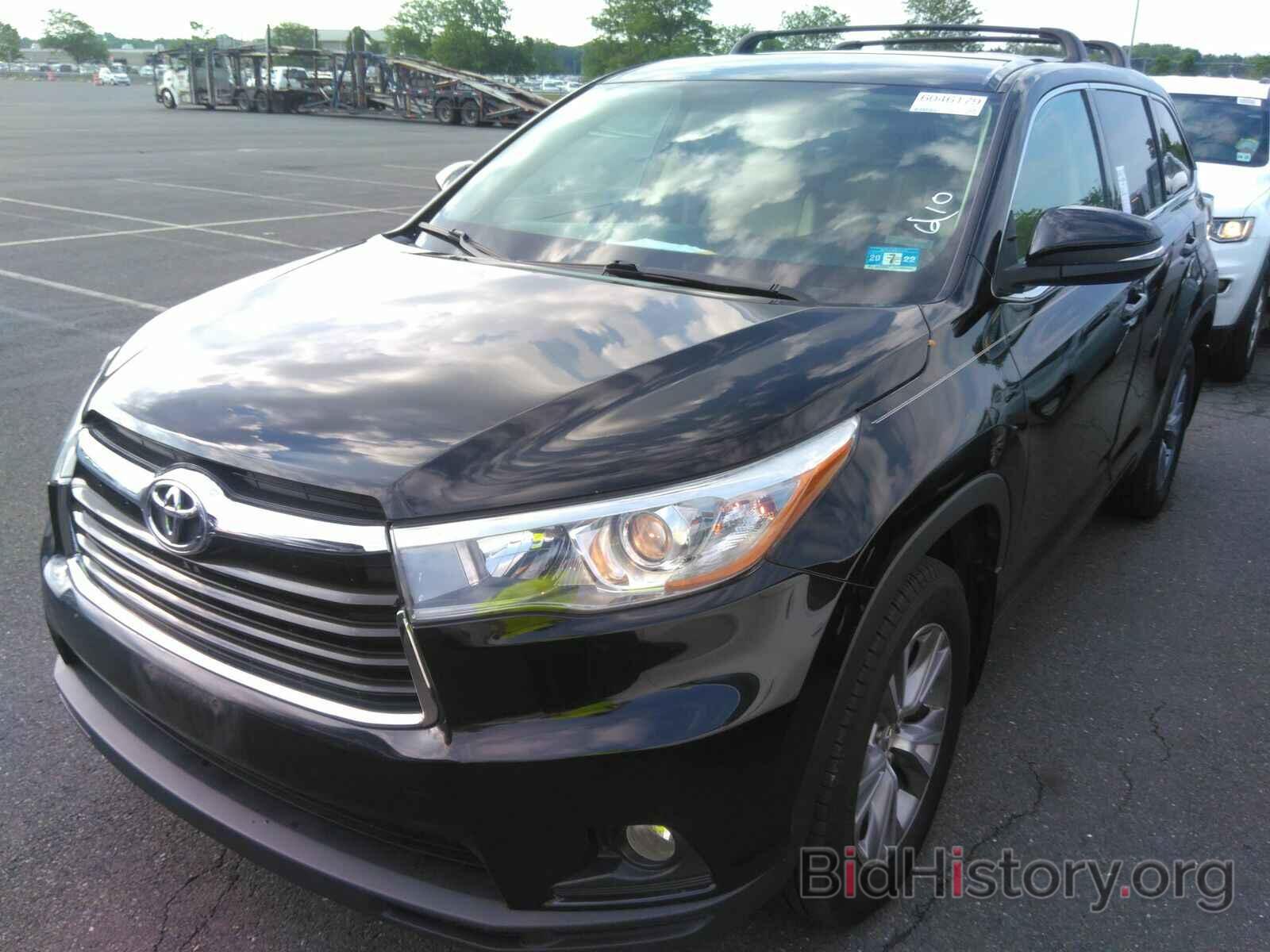 Photo 5TDBKRFH2FS167101 - Toyota Highlander 2015