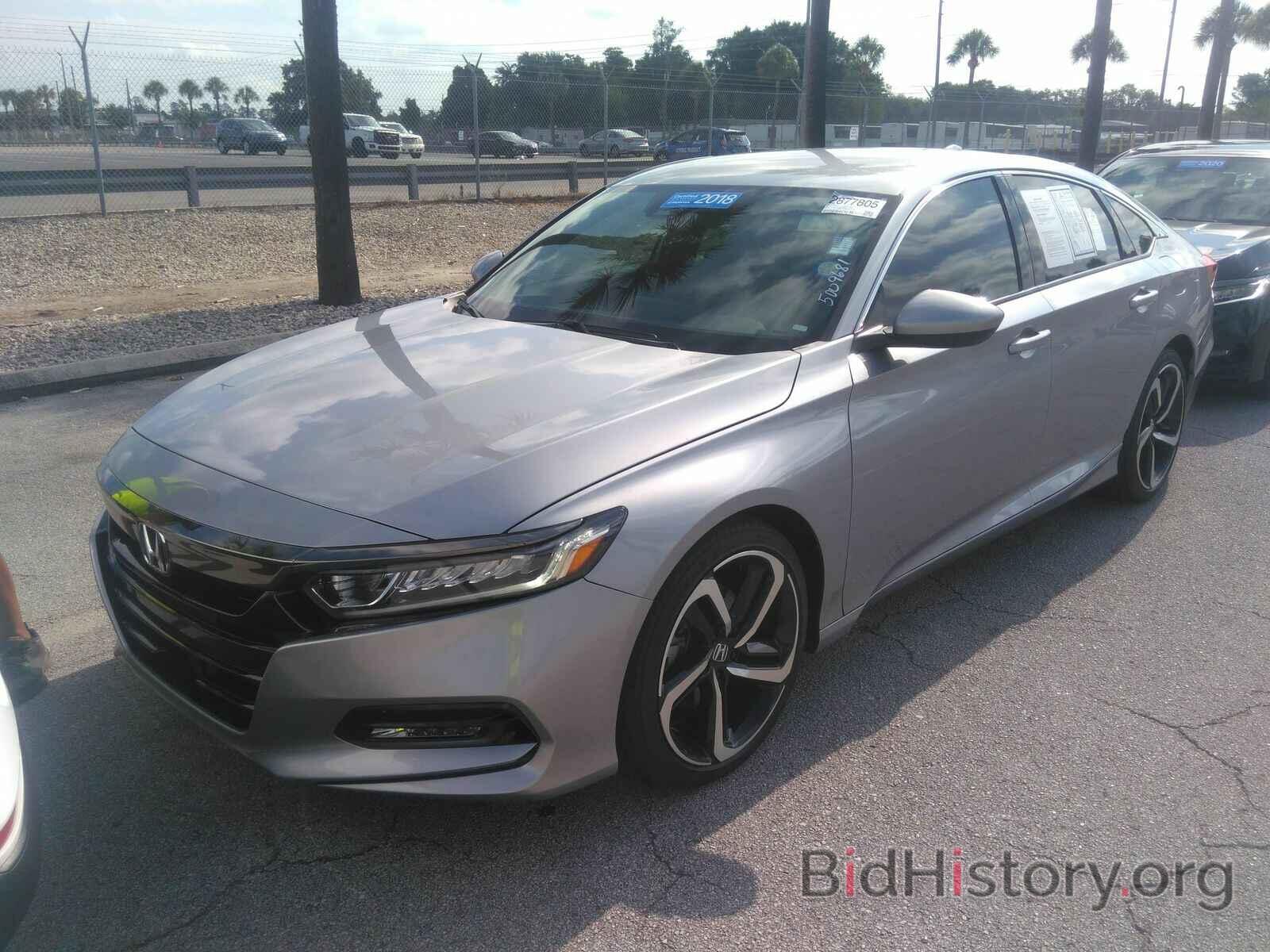 Photo 1HGCV1F30JA243391 - Honda Accord Sedan 2018