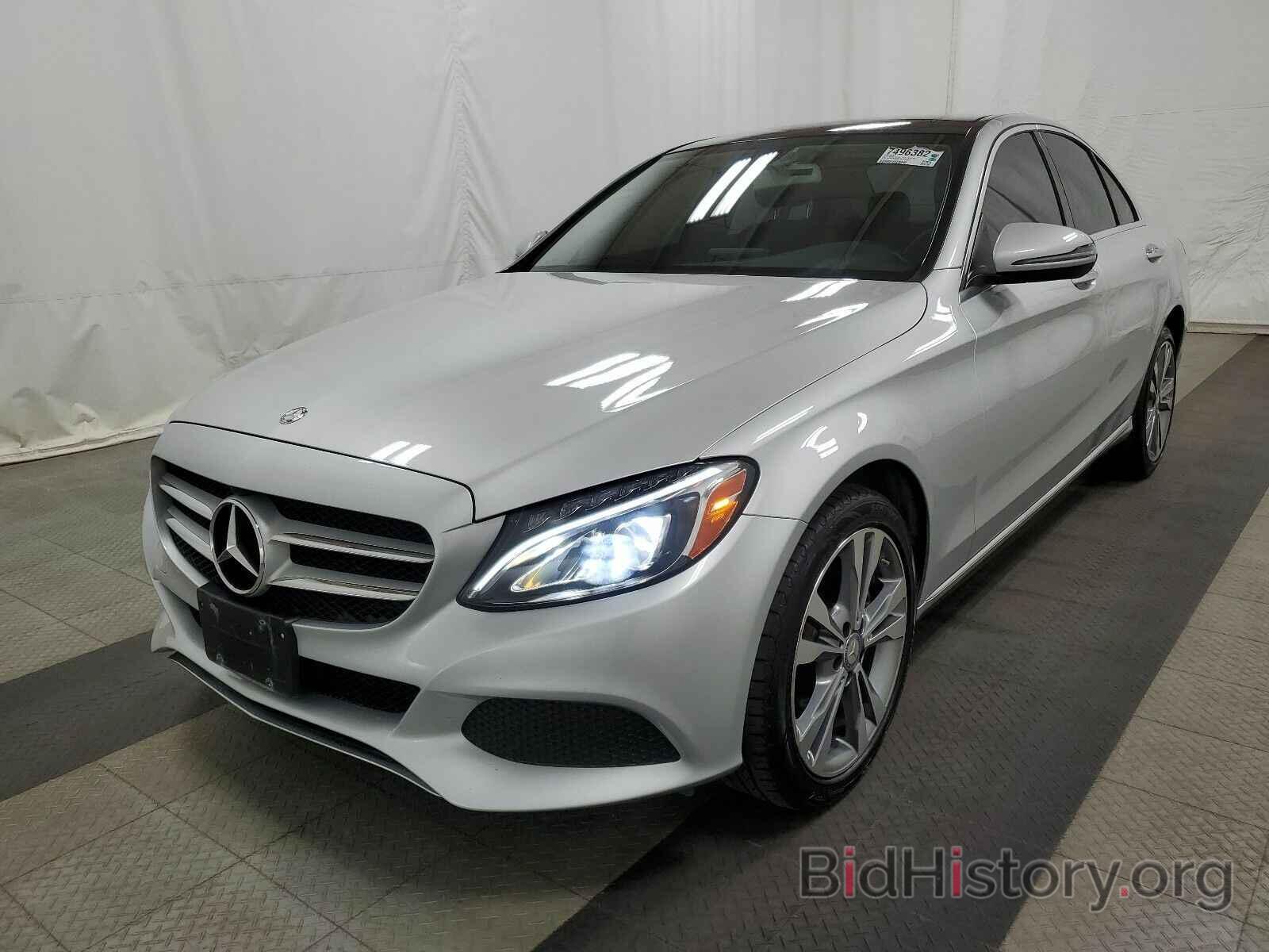 Photo 55SWF4KBXHU179867 - Mercedes-Benz C-Class 2017