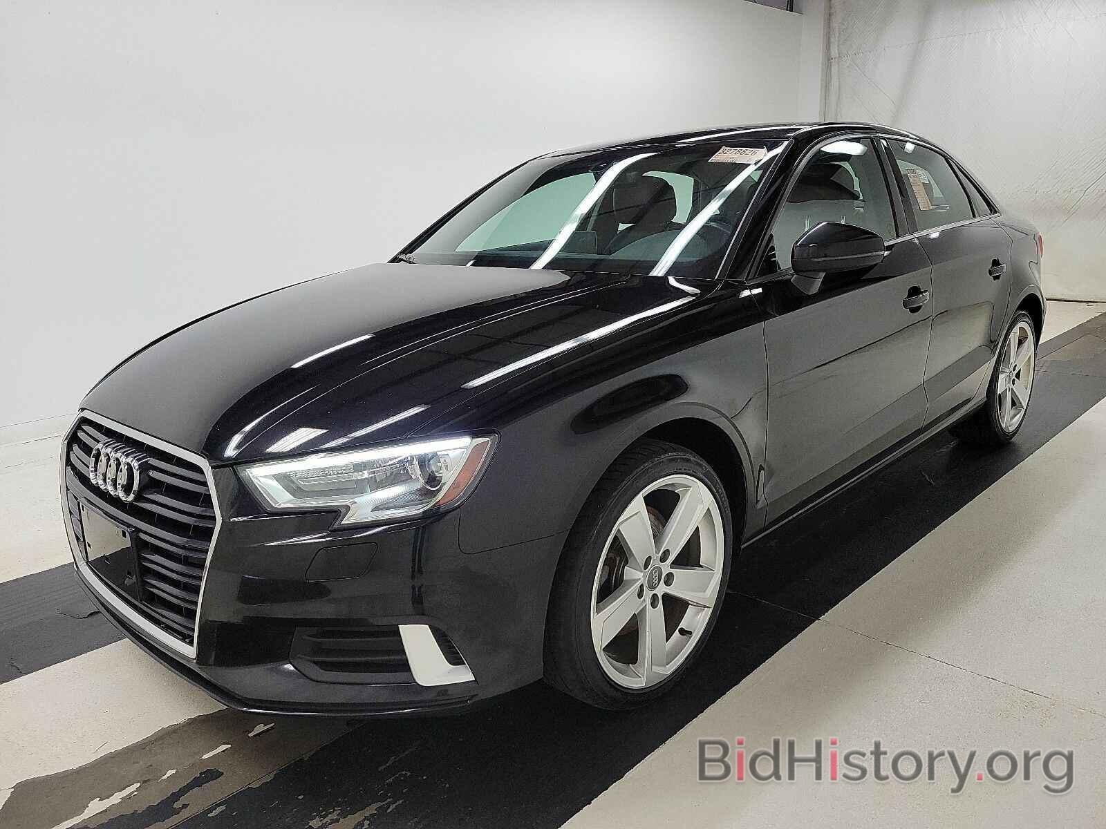 Photo WAUAUGFF2H1046722 - Audi A3 (CAN) 2017