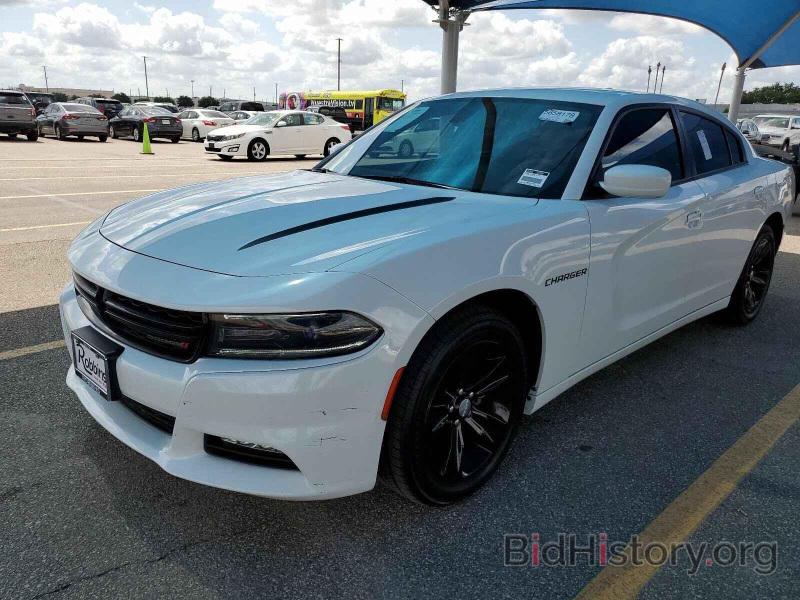 Photo 2C3CDXHG5JH152062 - Dodge Charger 2018
