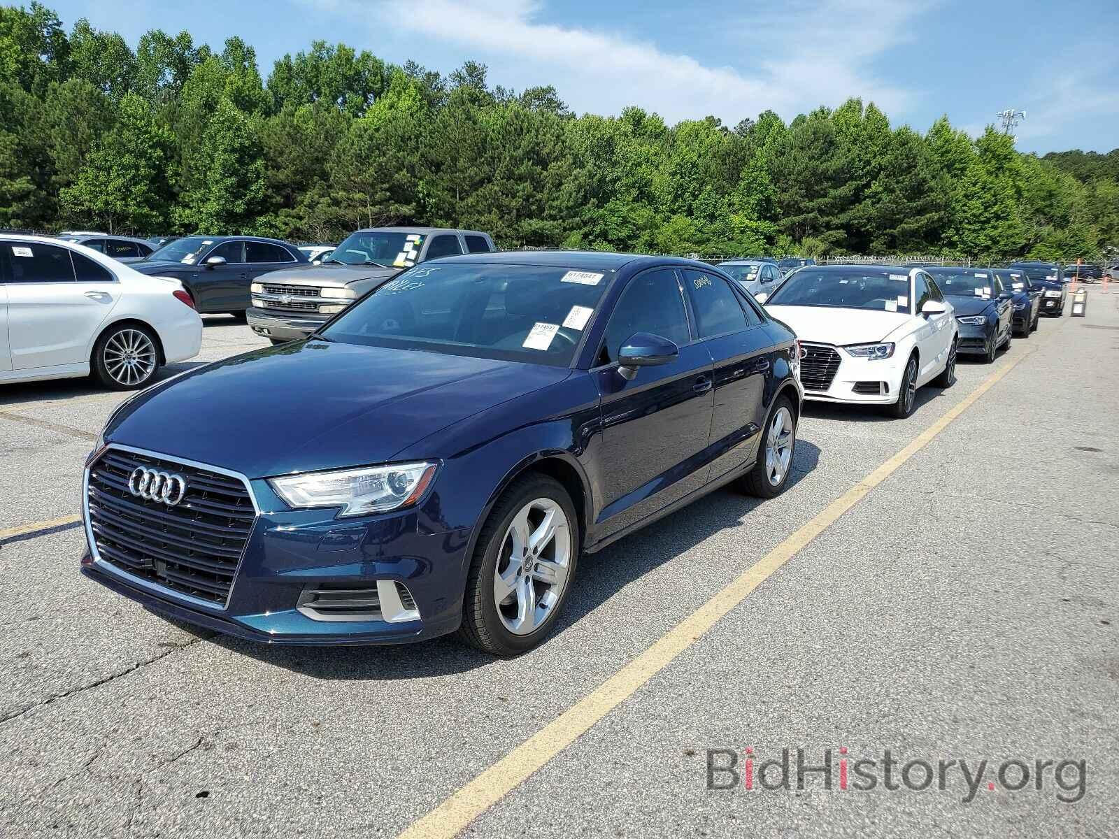 Photo WAUAUGFF1H1058697 - Audi A3 Sedan 2017