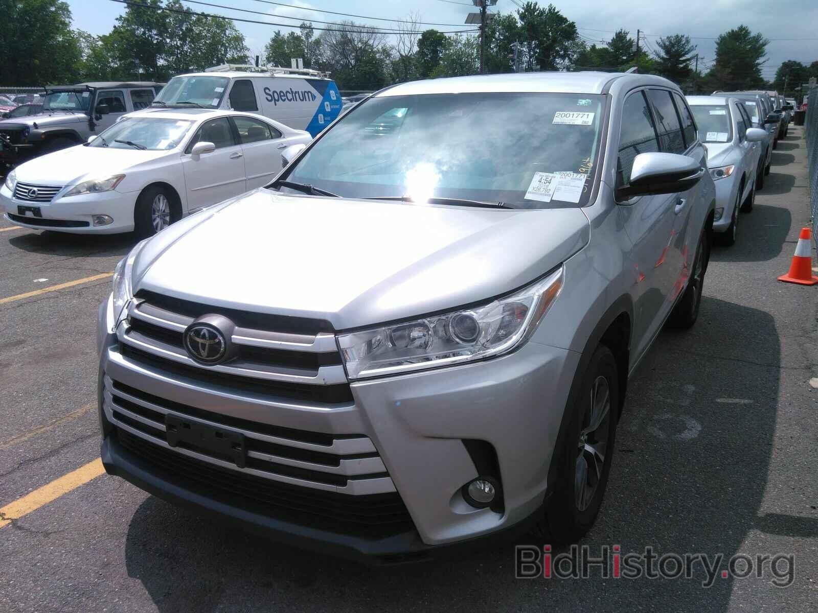 Photo 5TDBZRFH8JS867967 - Toyota Highlander 2018