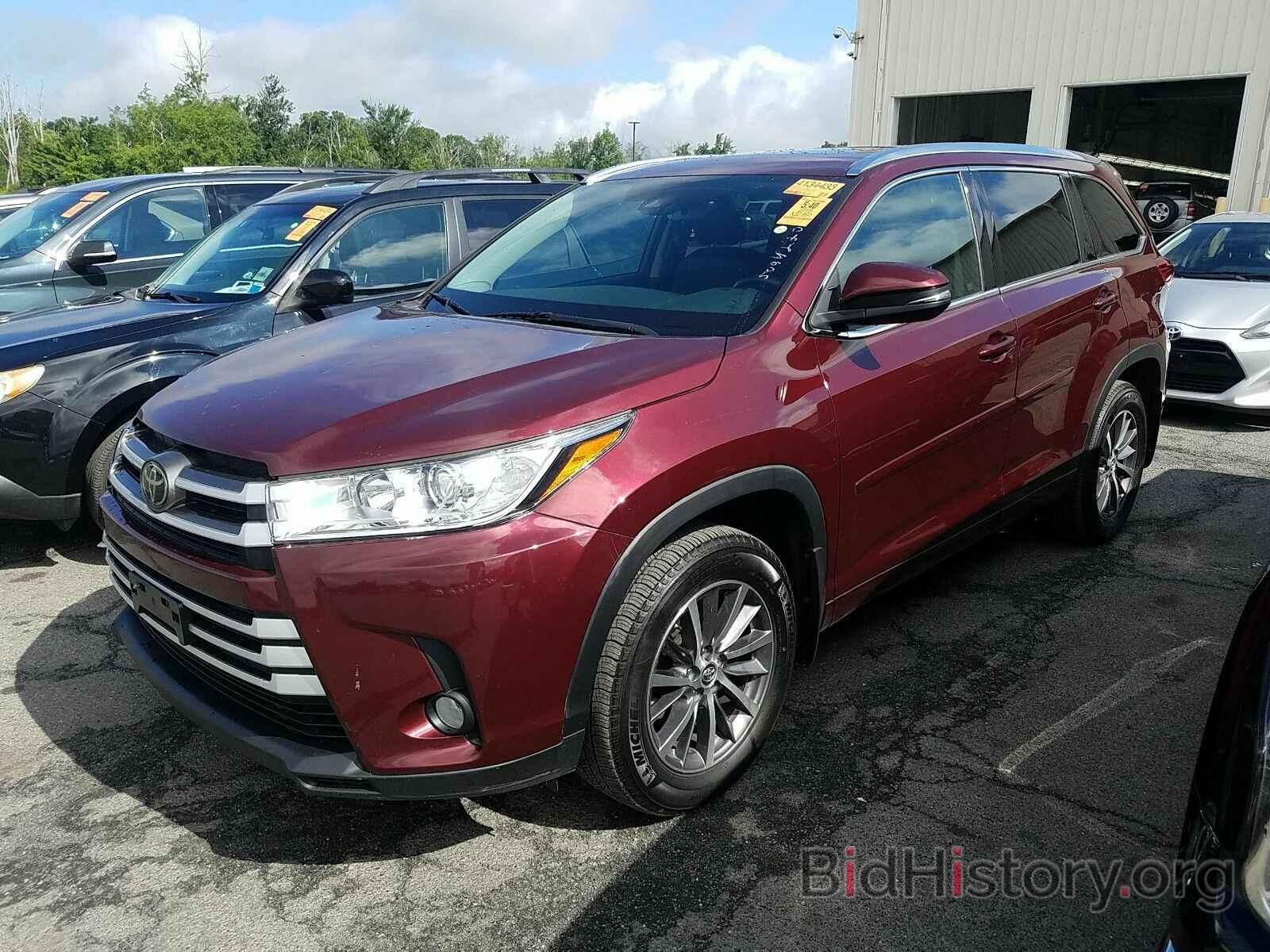 Фотография 5TDJZRFHXJS486133 - Toyota Highlander 2018