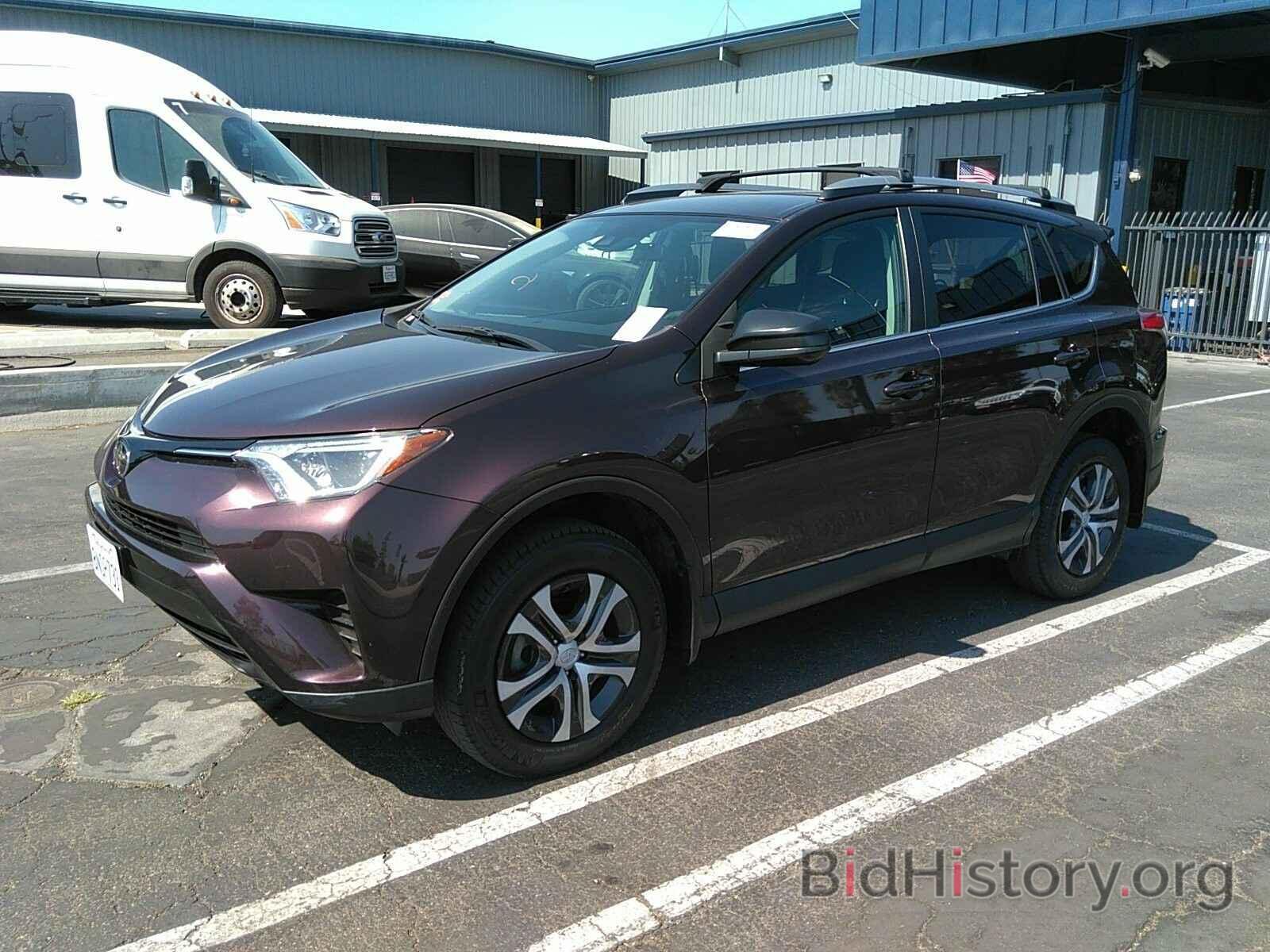 Photo 2T3ZFREV8JW444058 - Toyota RAV4 2018