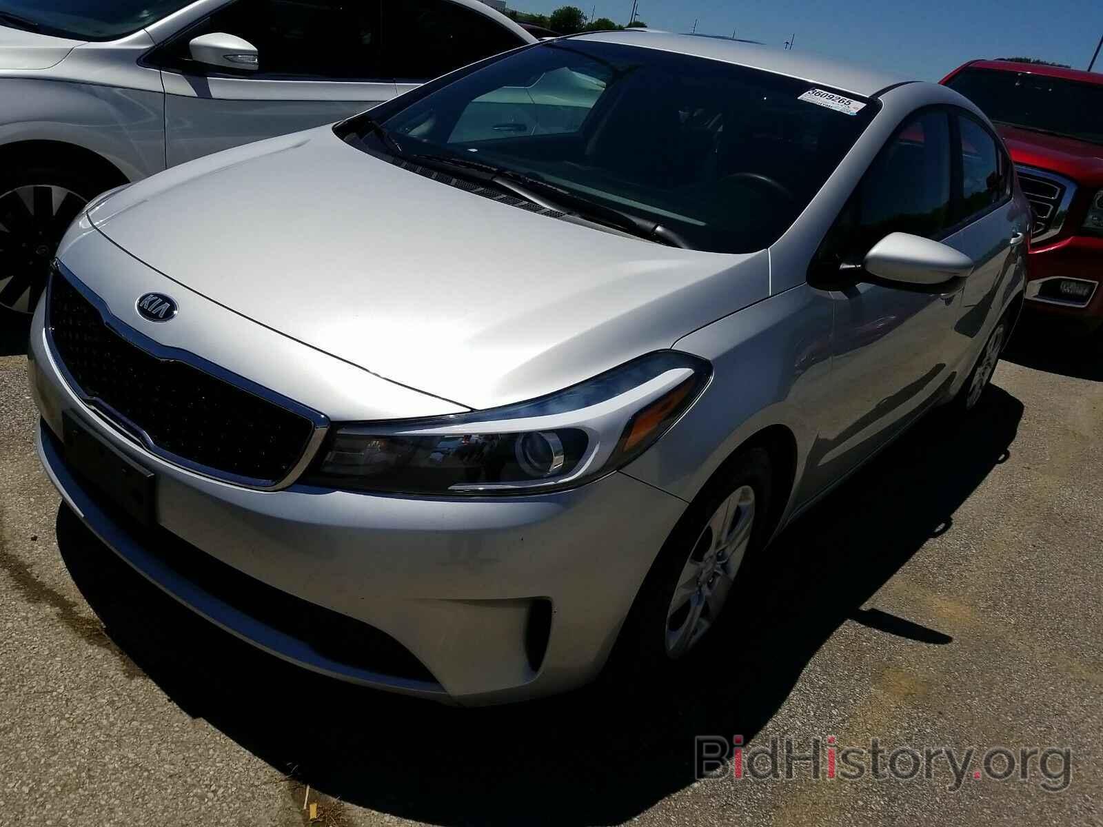 Photo 3KPFK4A77JE184630 - Kia Forte LX 2018