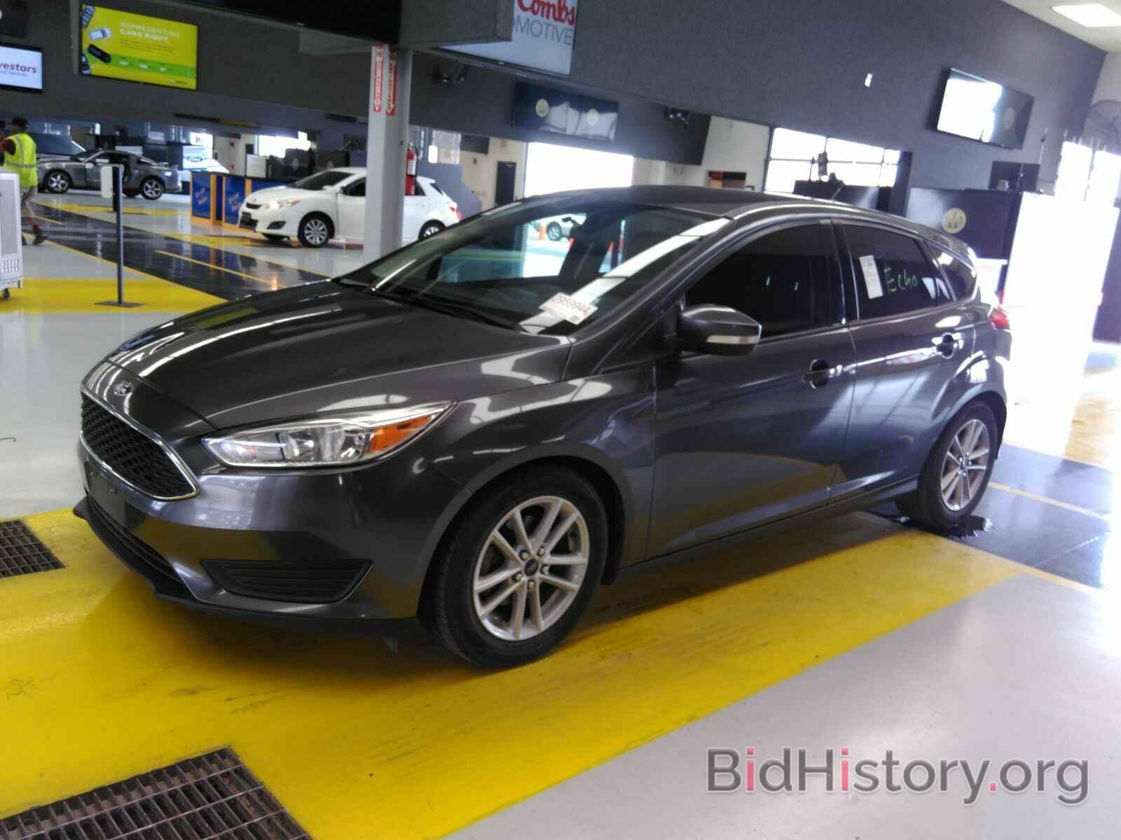 Photo 1FADP3K20HL347356 - Ford Focus SE 2017