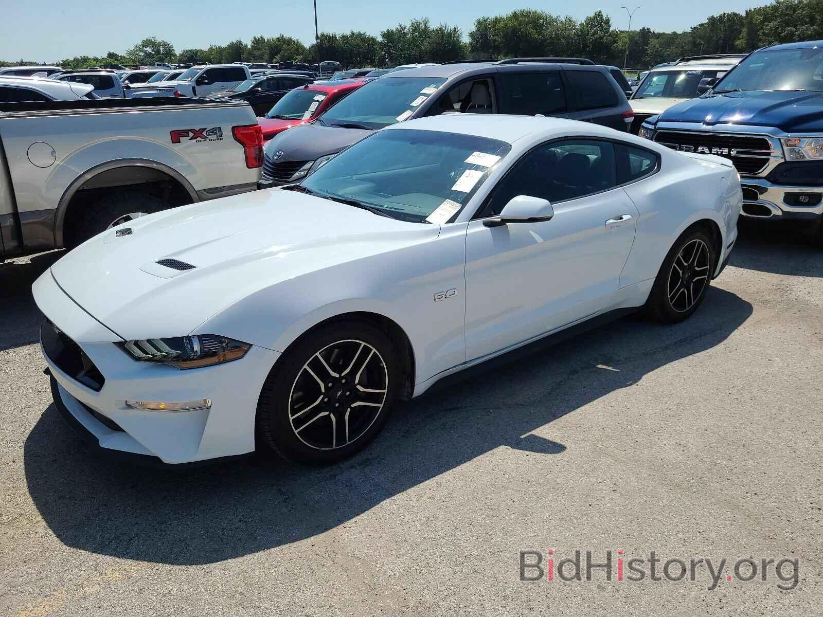 Photo 1FA6P8CF8J5119395 - Ford Mustang GT 2018