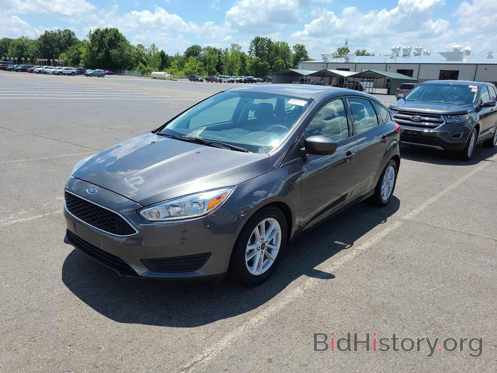 Photo 1FADP3K2XJL279945 - Ford Focus SE 2018