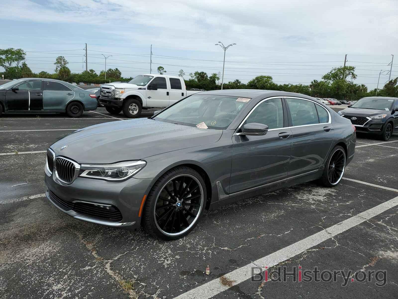 Photo WBA7F2C55HG422409 - BMW 7 Series 2017