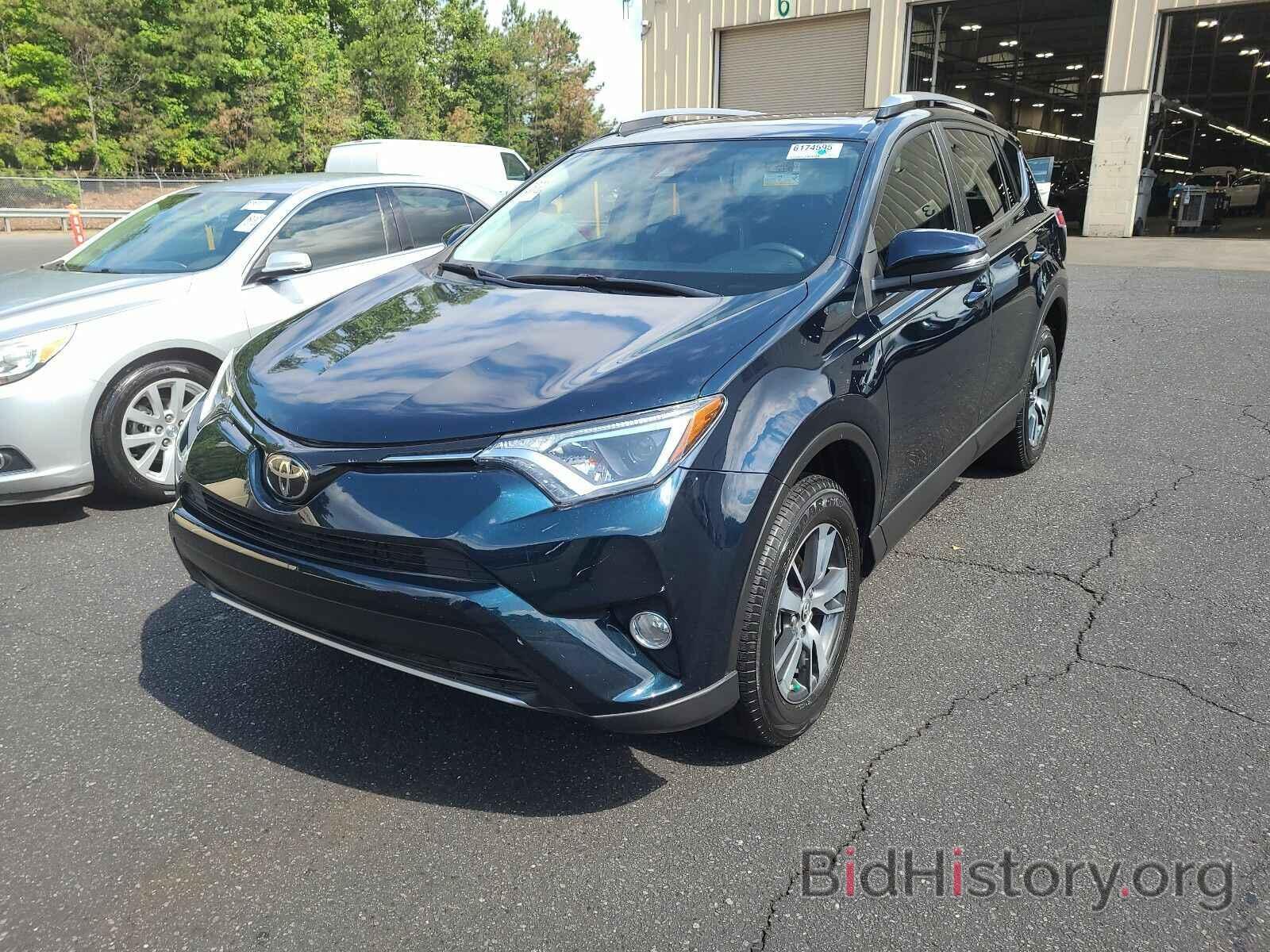 Photo JTMWFREV0JJ734635 - Toyota RAV4 2018