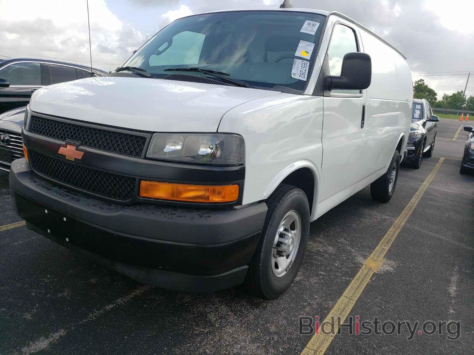 Photo 1GCWGAFP3J1163463 - Chevrolet Express Cargo Van 2018