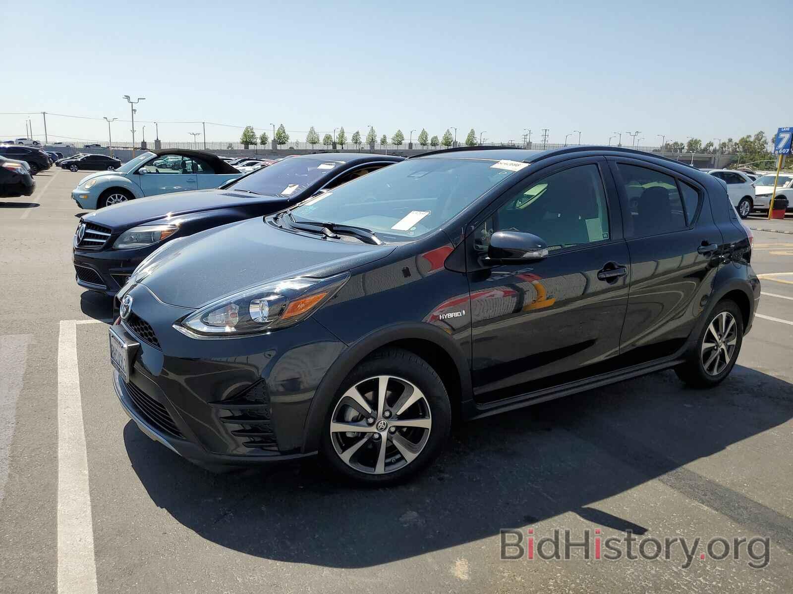 Photo JTDKDTB37J1604775 - Toyota Prius c 2018