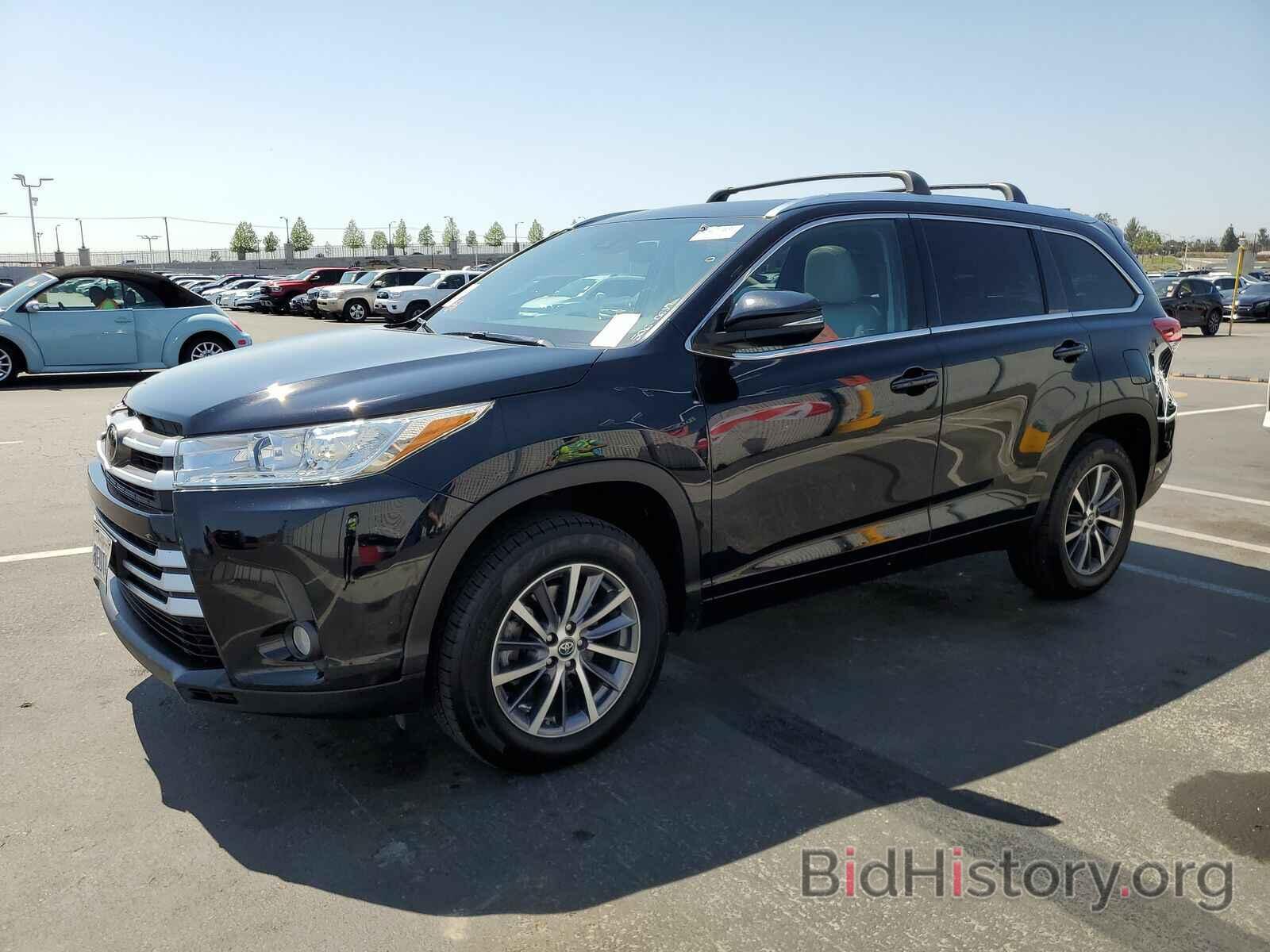 Фотография 5TDKZRFH9JS535374 - Toyota Highlander 2018