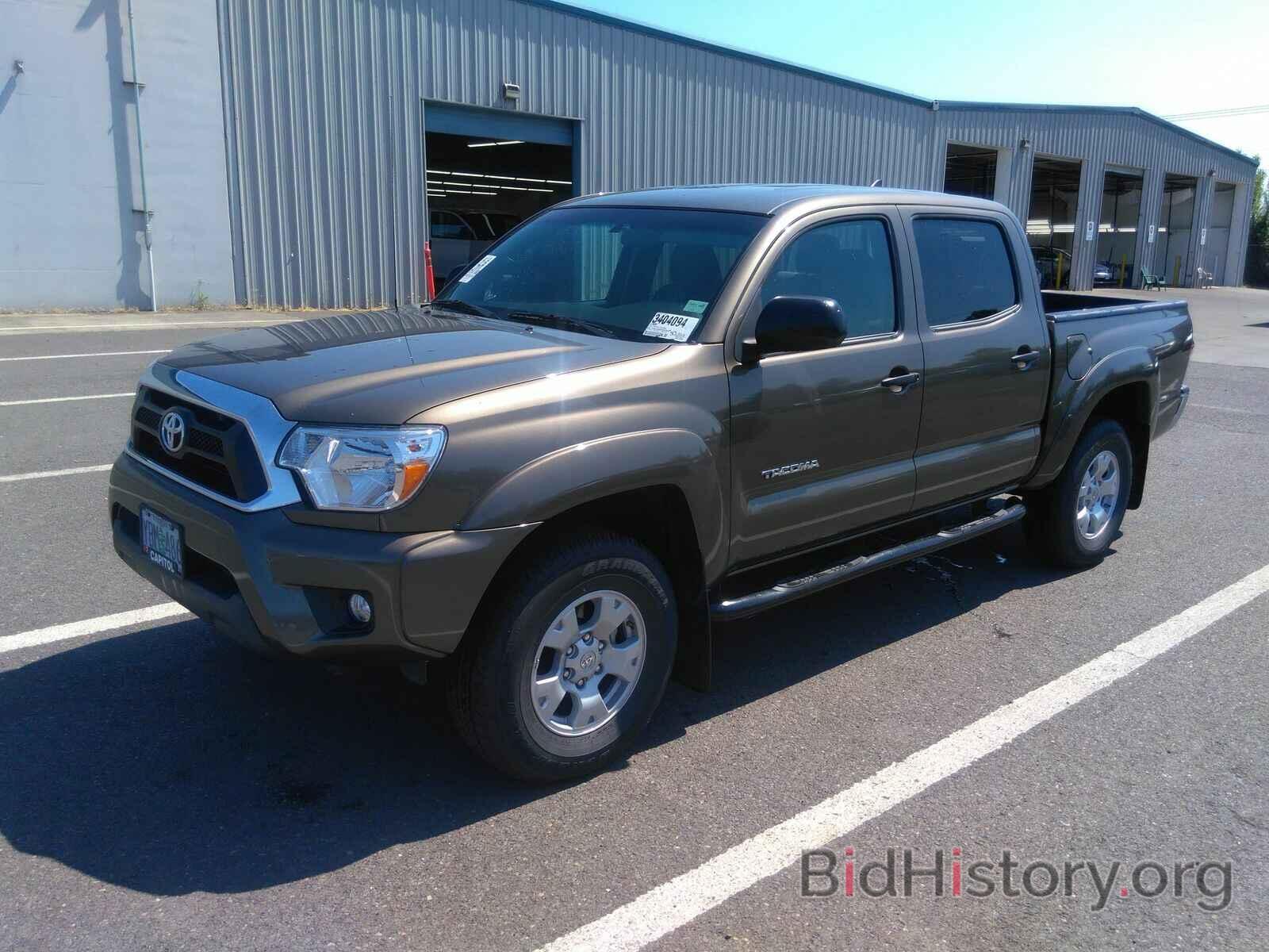 Photo 3TMLU4EN9FM200944 - Toyota Tacoma 4WD 2015