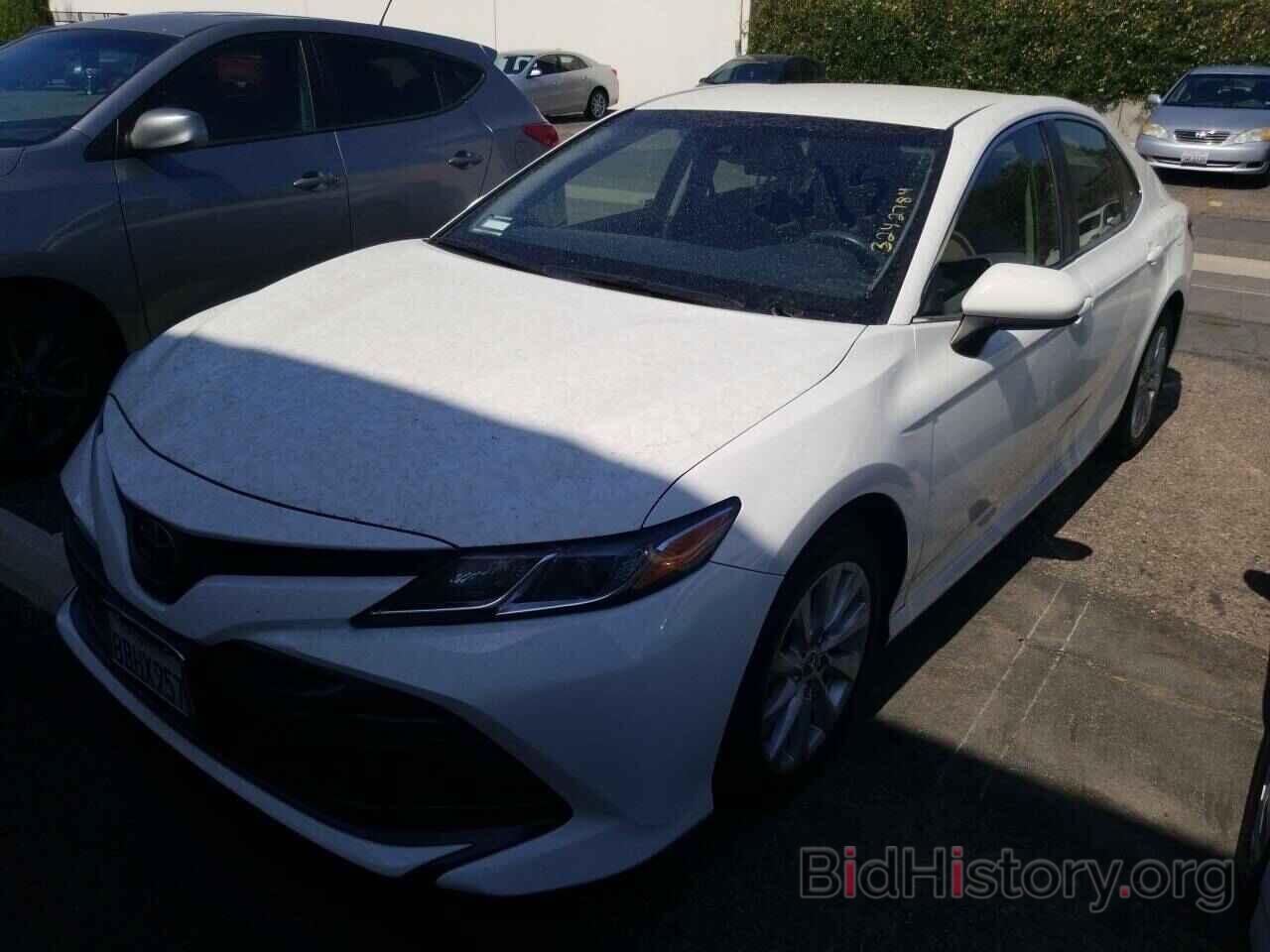 Photo JTNB11HK2J3017170 - Toyota Camry LE 2018